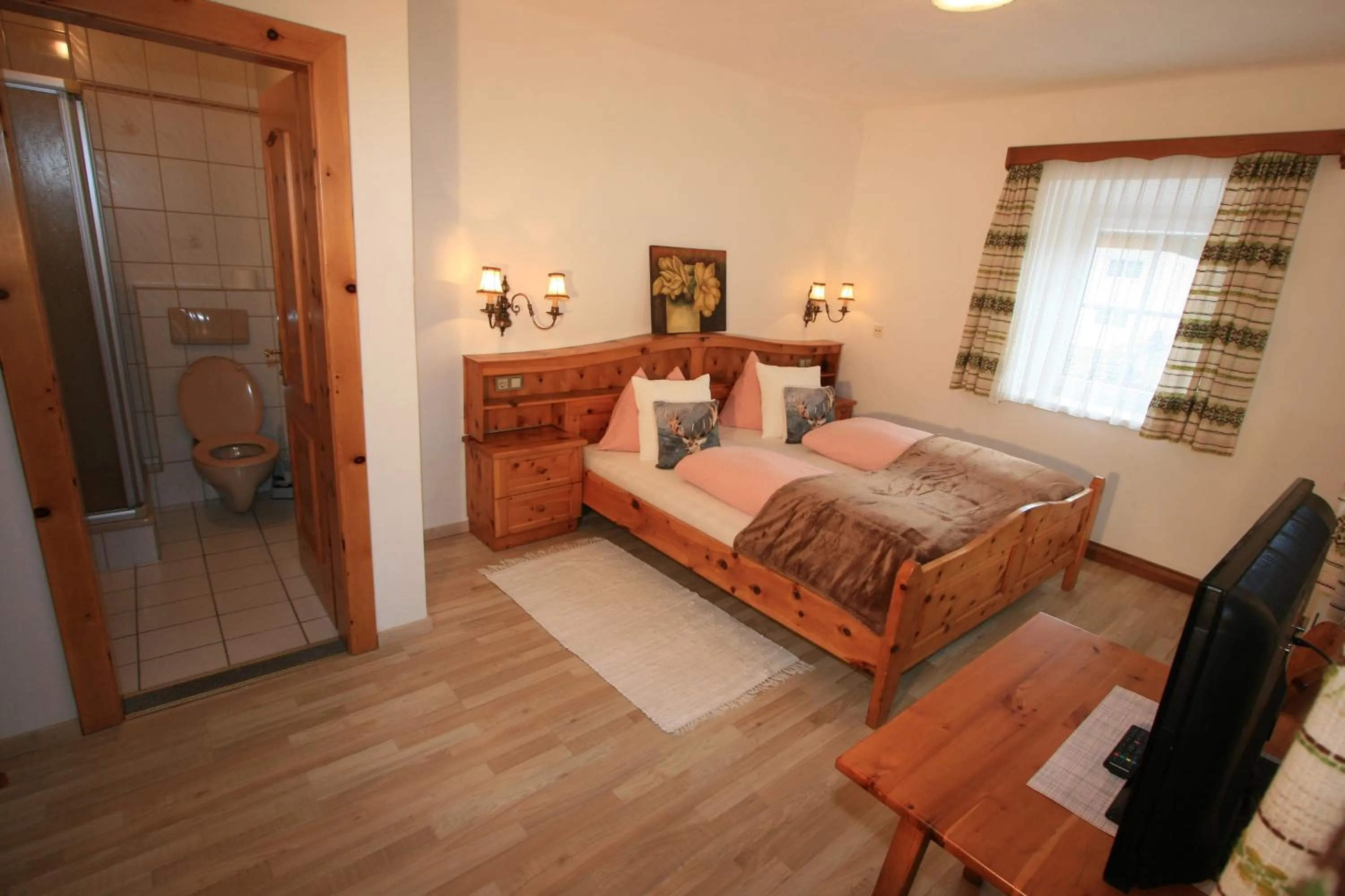 Photo of the whole room, Bed in Hotel Stadlwirt