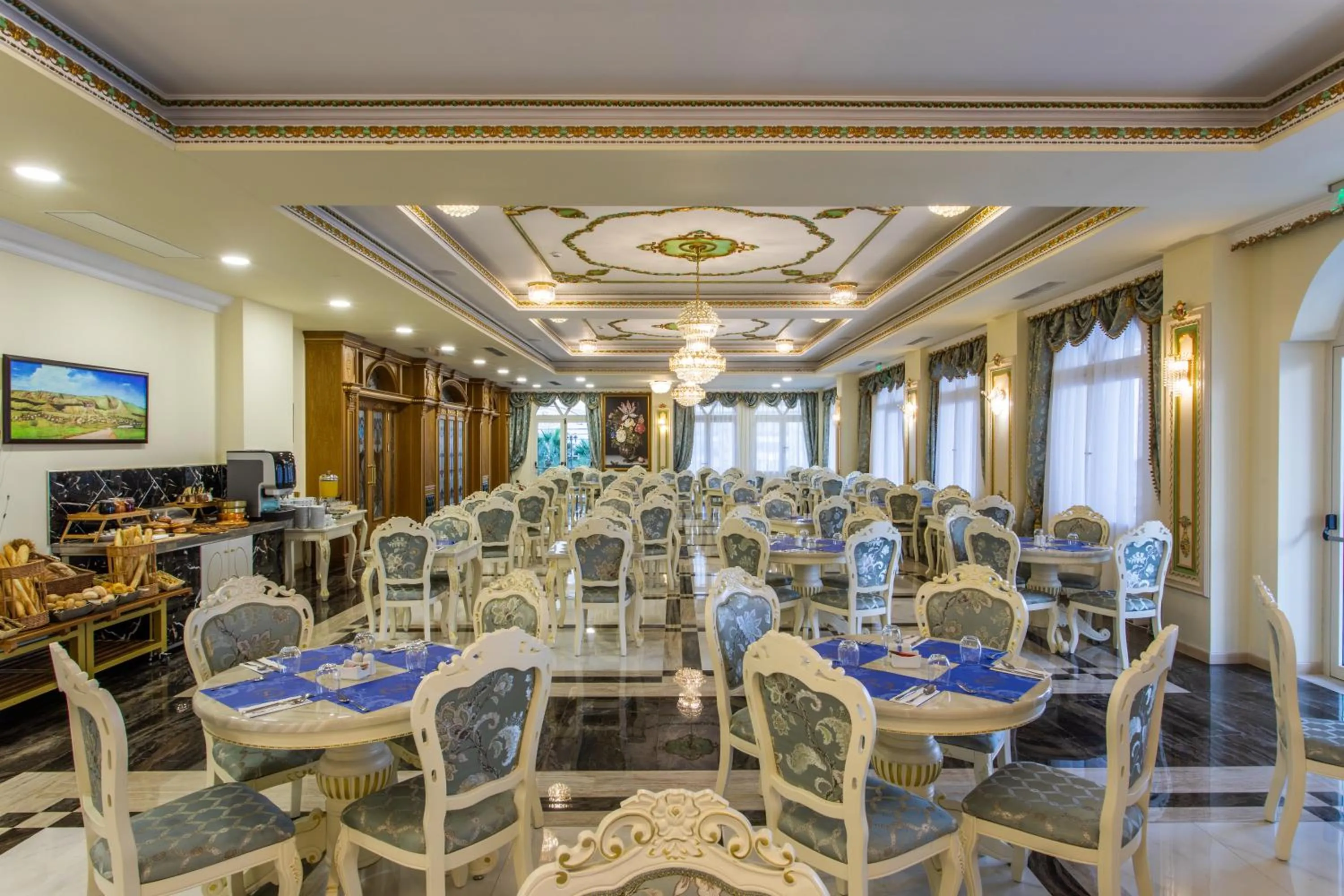 Restaurant/places to eat in Wellness Santa Hotel - adults plus12