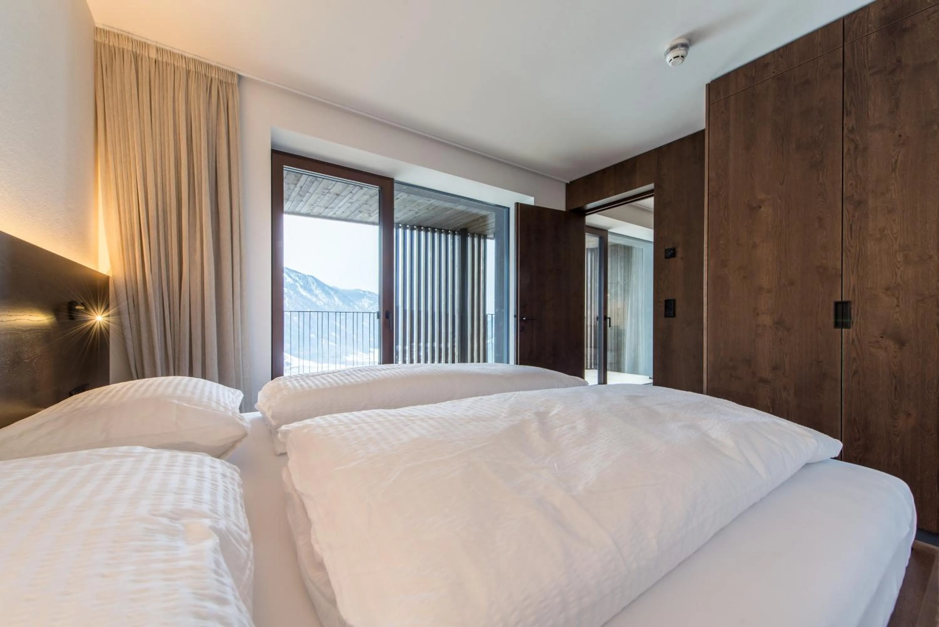 Bedroom, Bed in Mountain Residence Montana