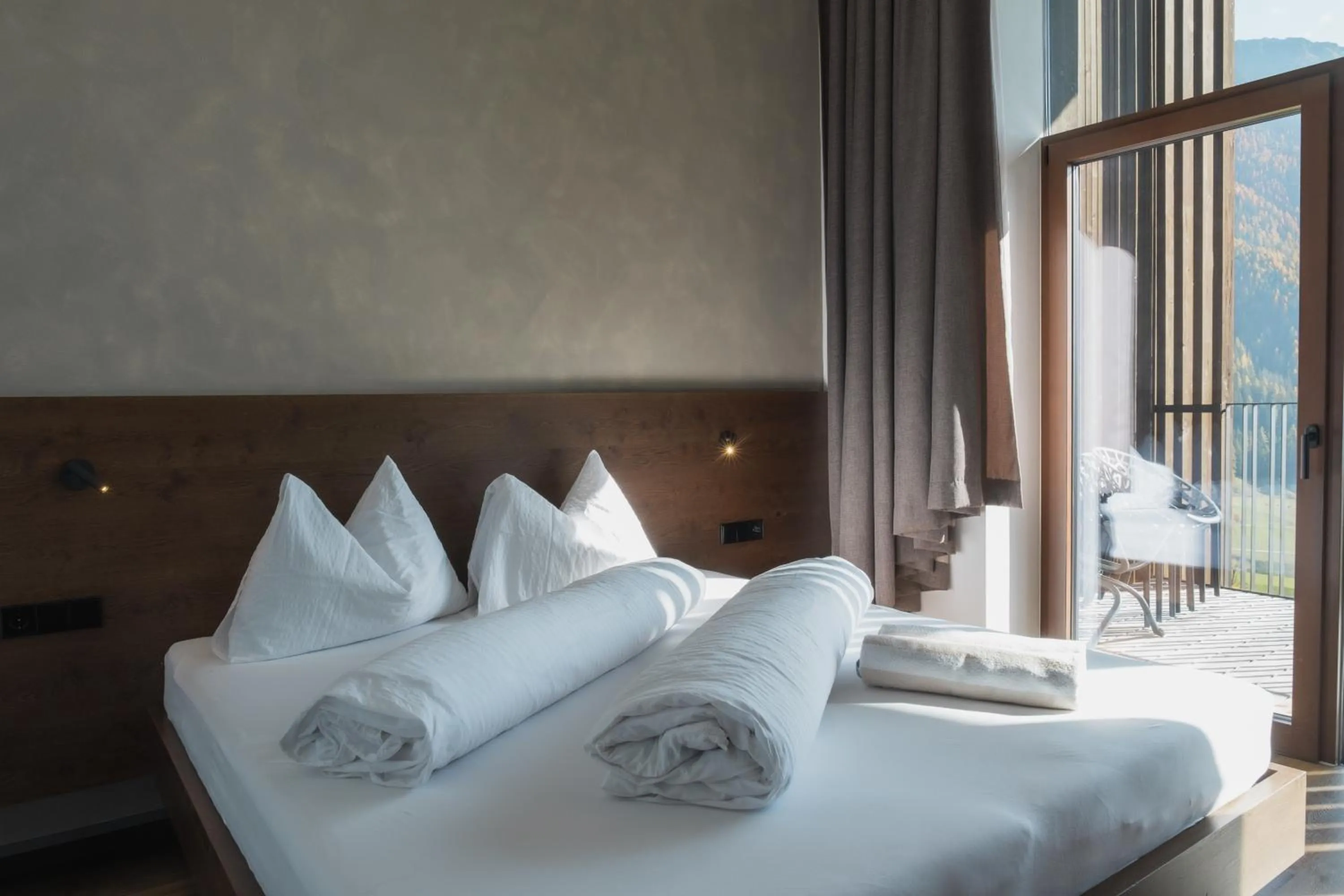 Bedroom, Bed in Mountain Residence Montana