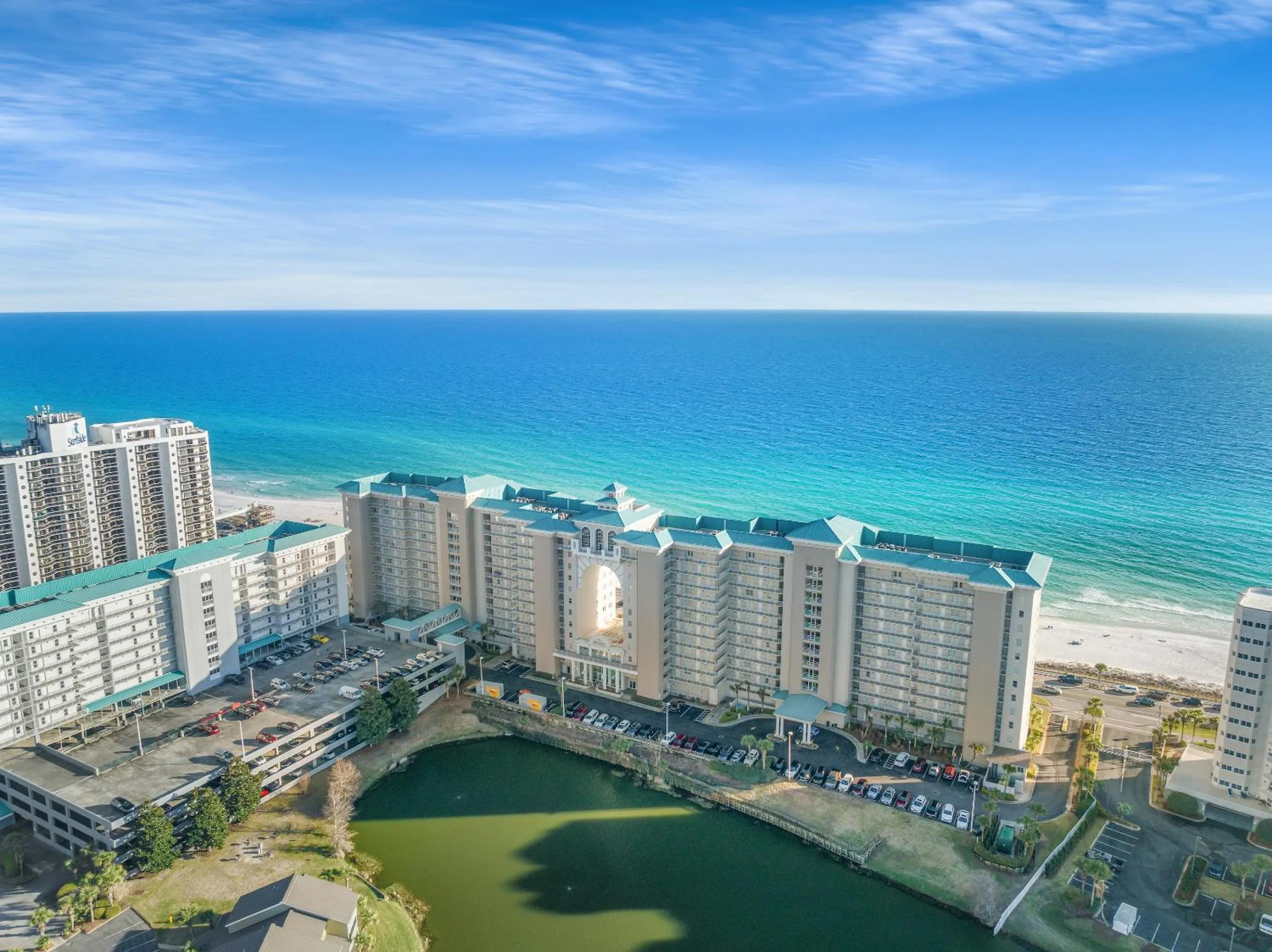 Property building in Majestic Sun Beach Resort by Panhandle Getaways