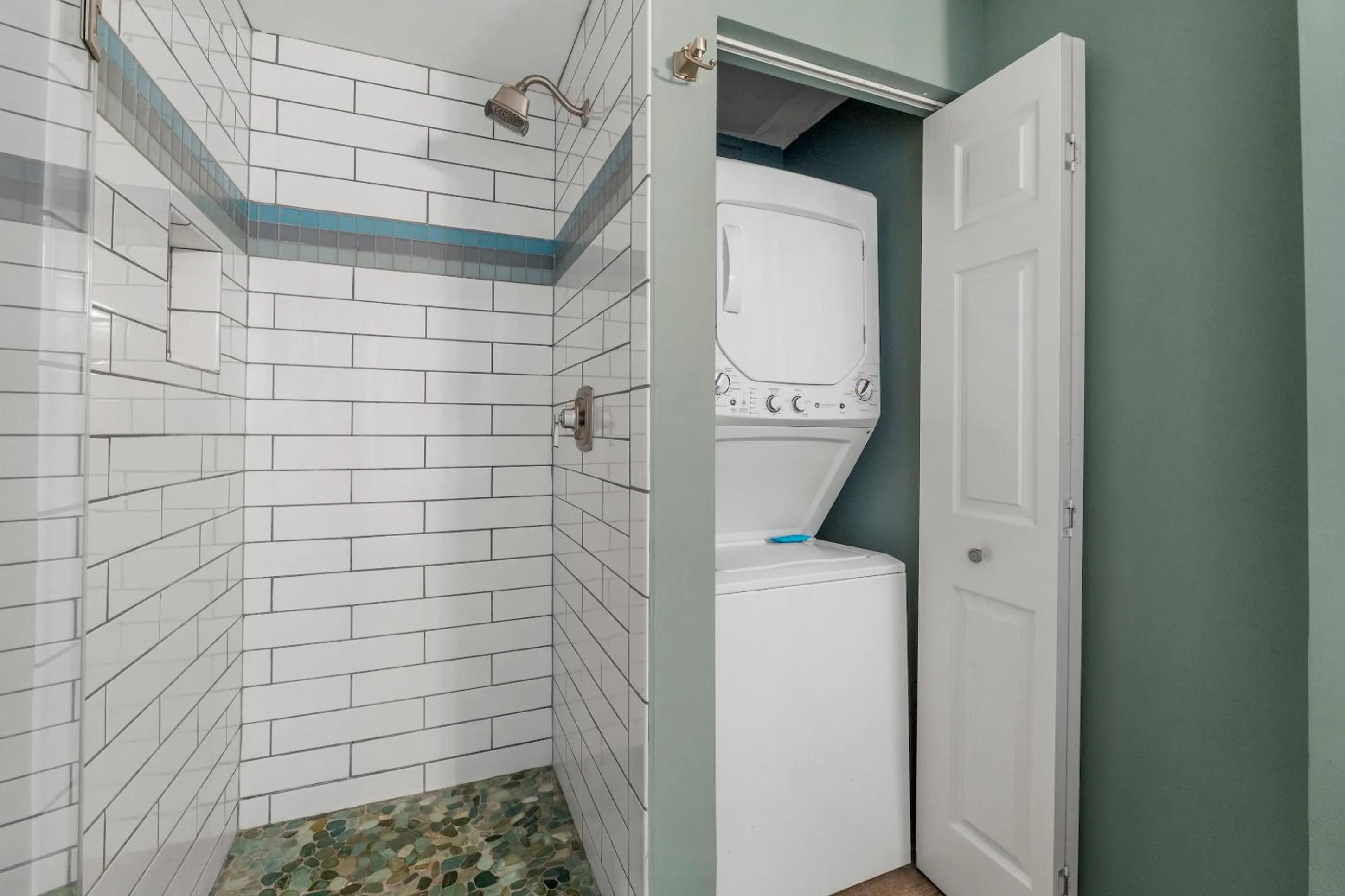 Shower in Majestic Sun Beach Resort by Panhandle Getaways