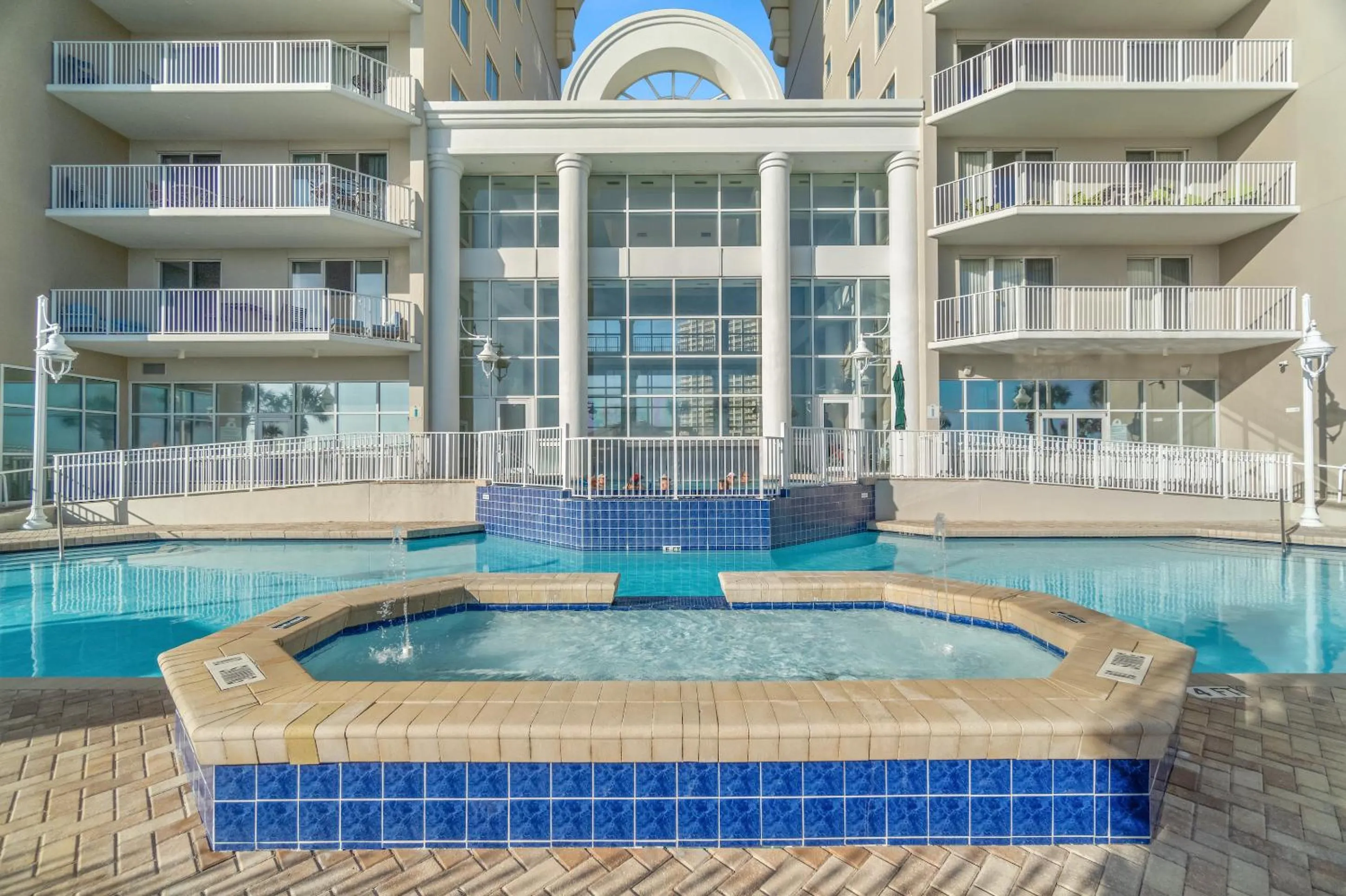 Property building in Majestic Sun Beach Resort by Panhandle Getaways