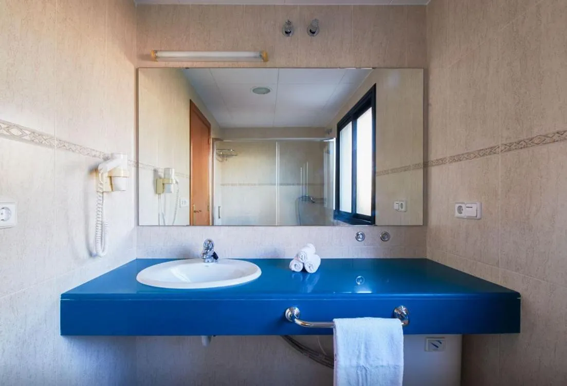 Bathroom in Beatrix 2000 - Caliu Apartments
