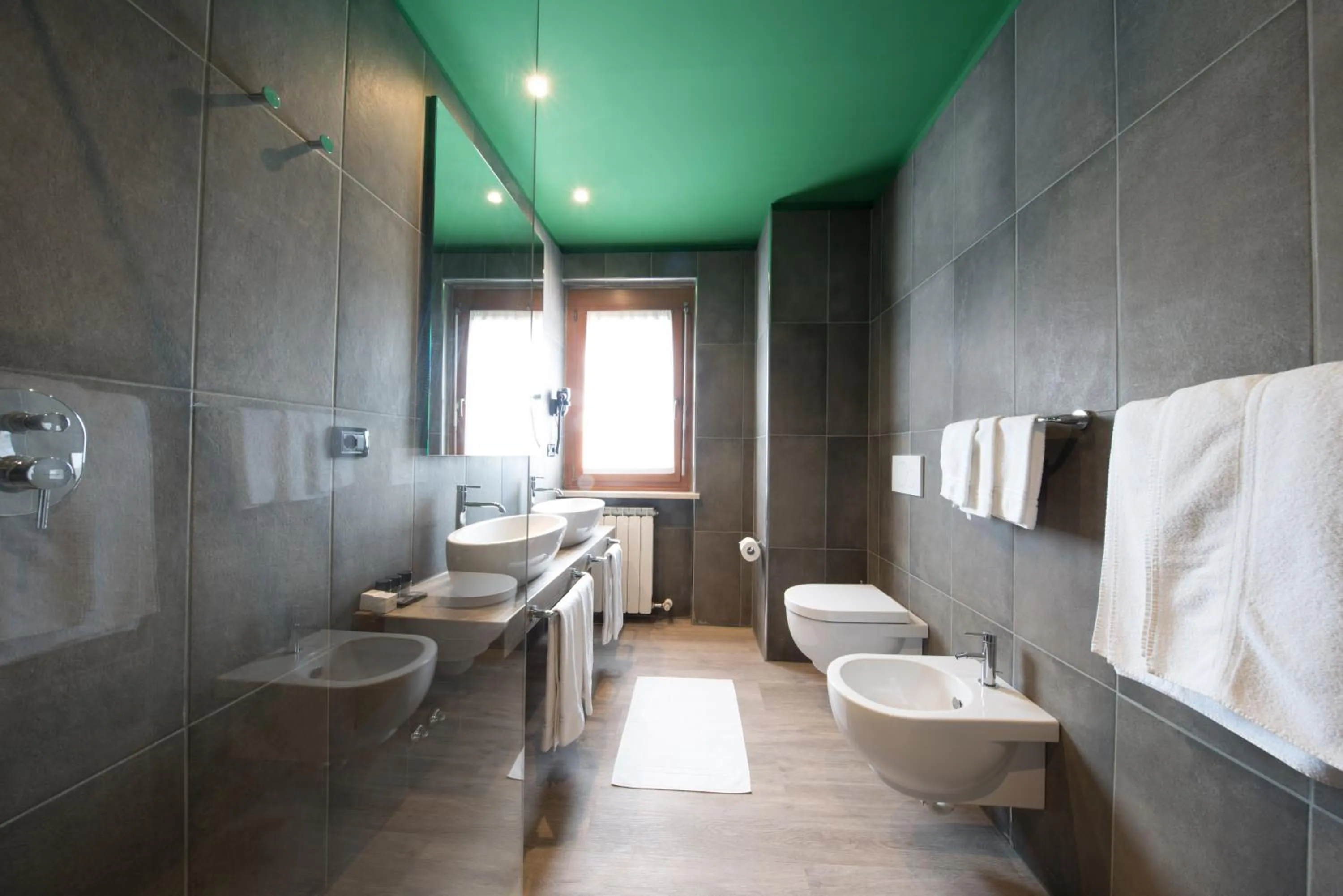 Bathroom in Hotel Europa