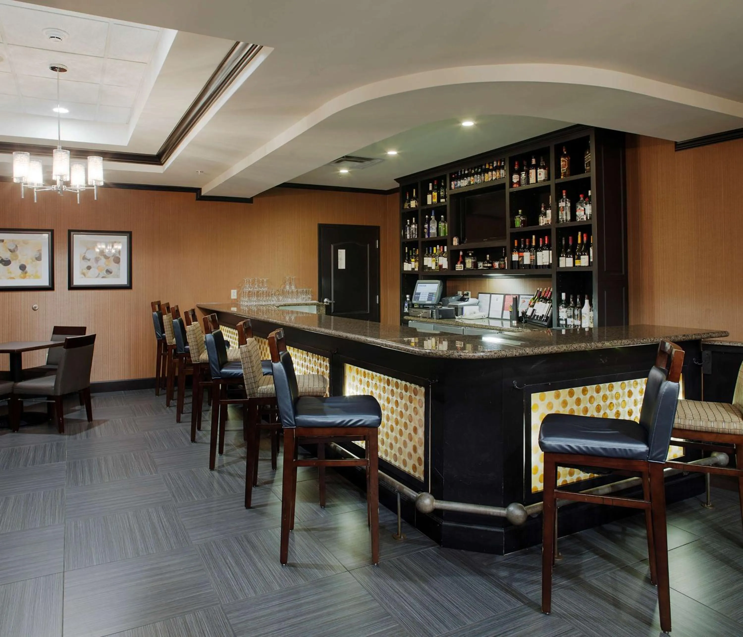 Lounge or bar in Hilton Garden Inn Jonesboro