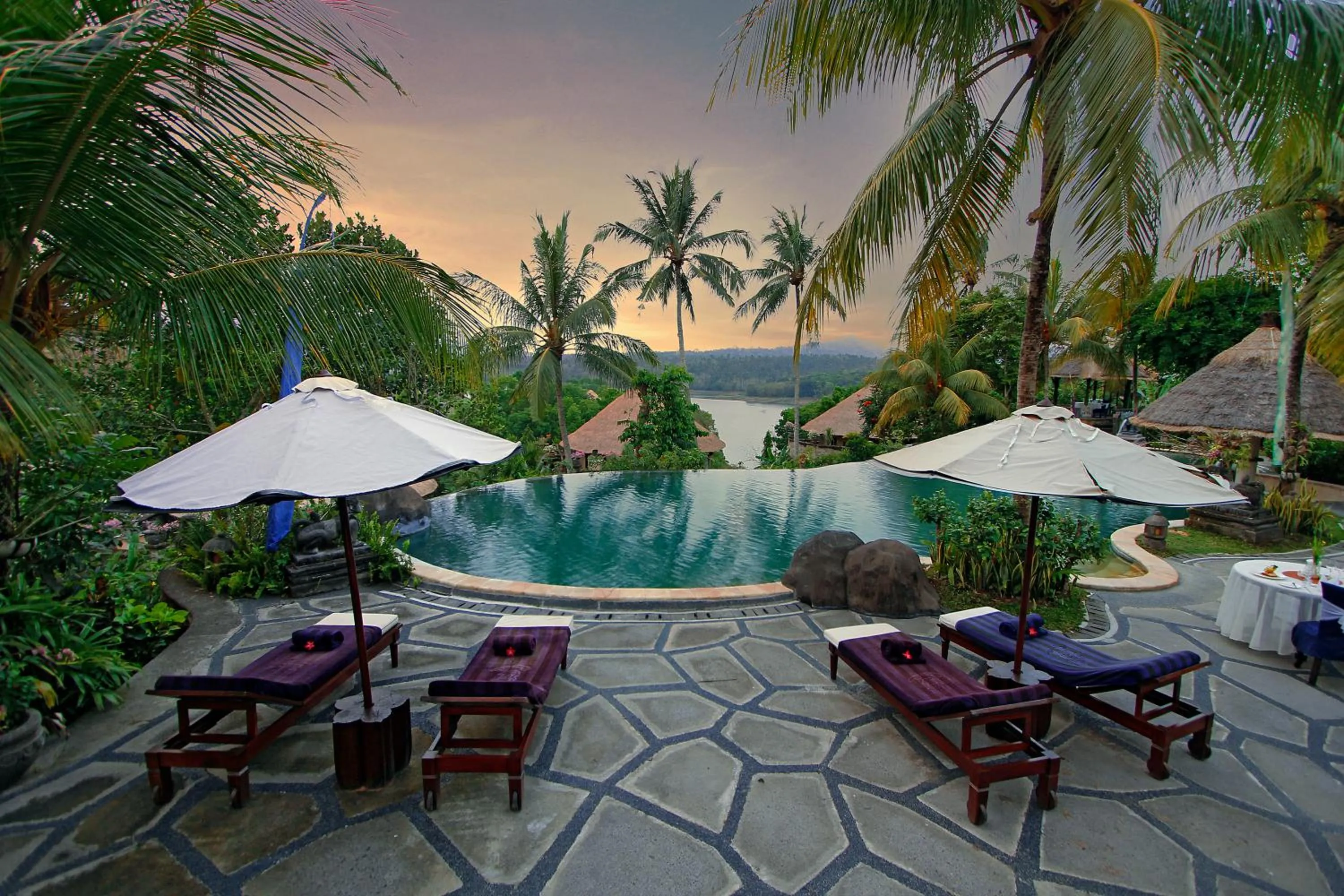 Swimming pool in Taman Wana Resort Palasari