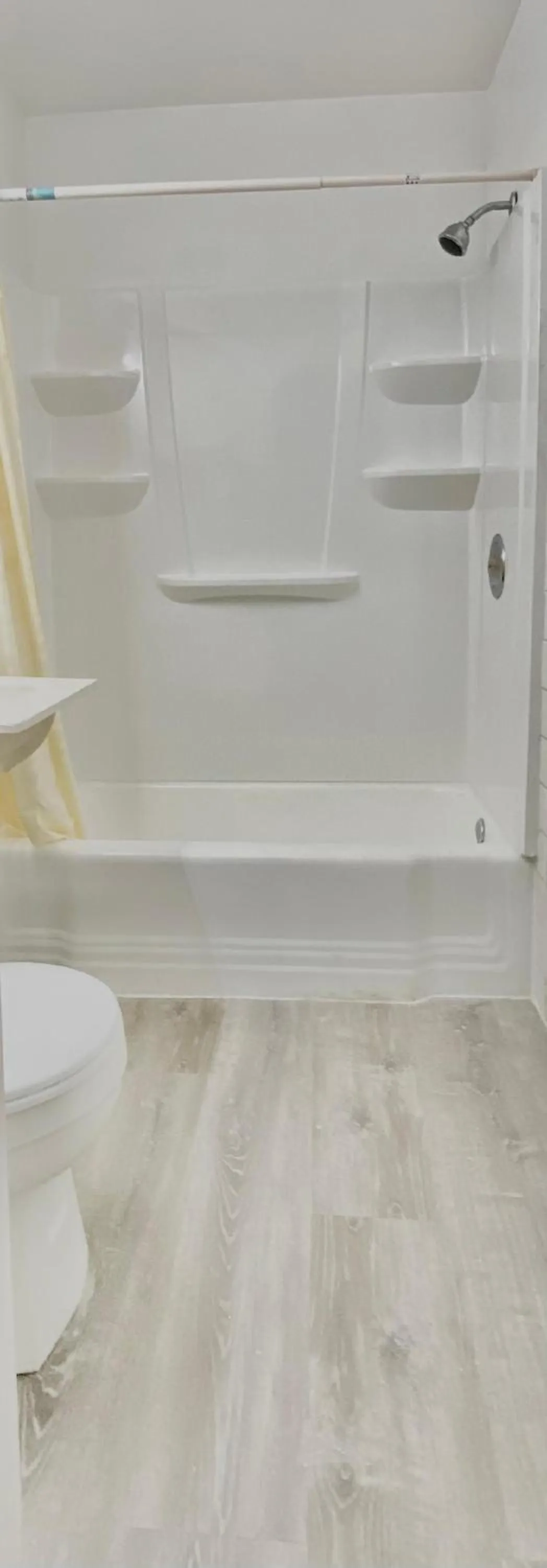 Shower in Budget Inn New Cumberland-Harrisburg-Hershey-York