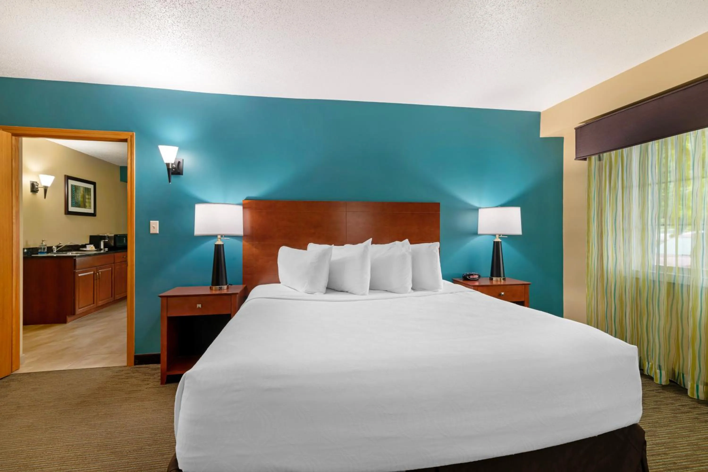 Bedroom, Bed in Best Western Plus Plattsburgh