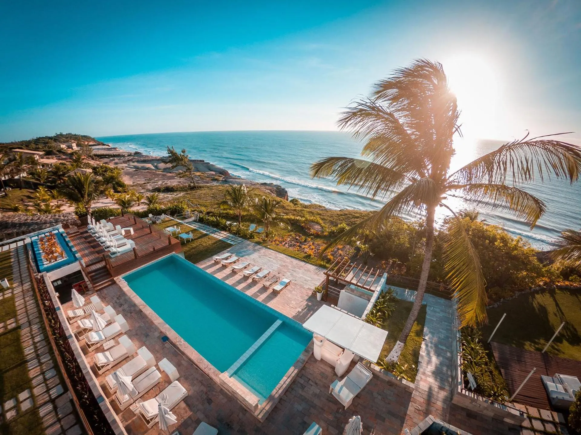 Swimming pool in Pipa Privilege Suítes