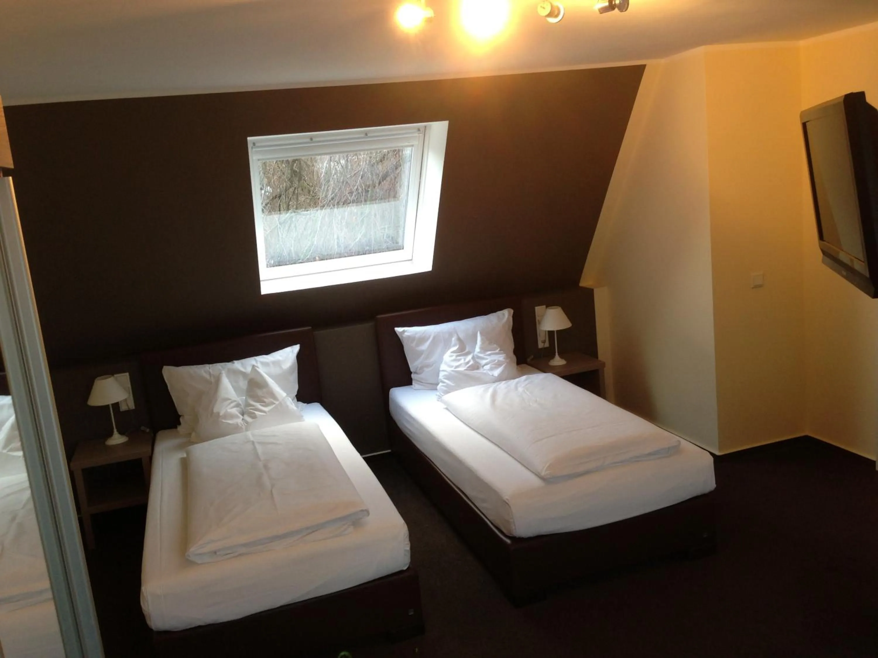 Photo of the whole room, Bed in Hotel Destination 21