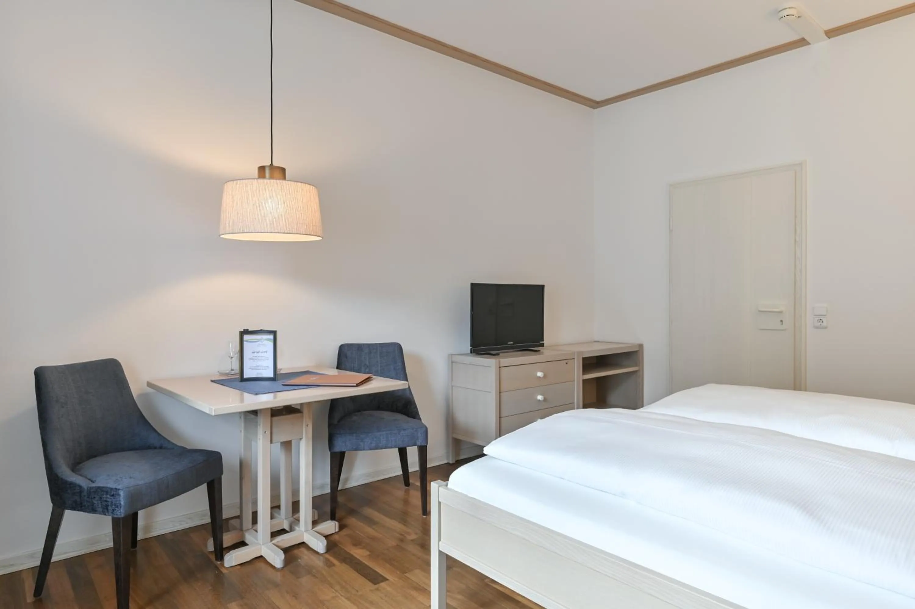 Photo of the whole room, Bed in Gästehaus Sankt Ulrich