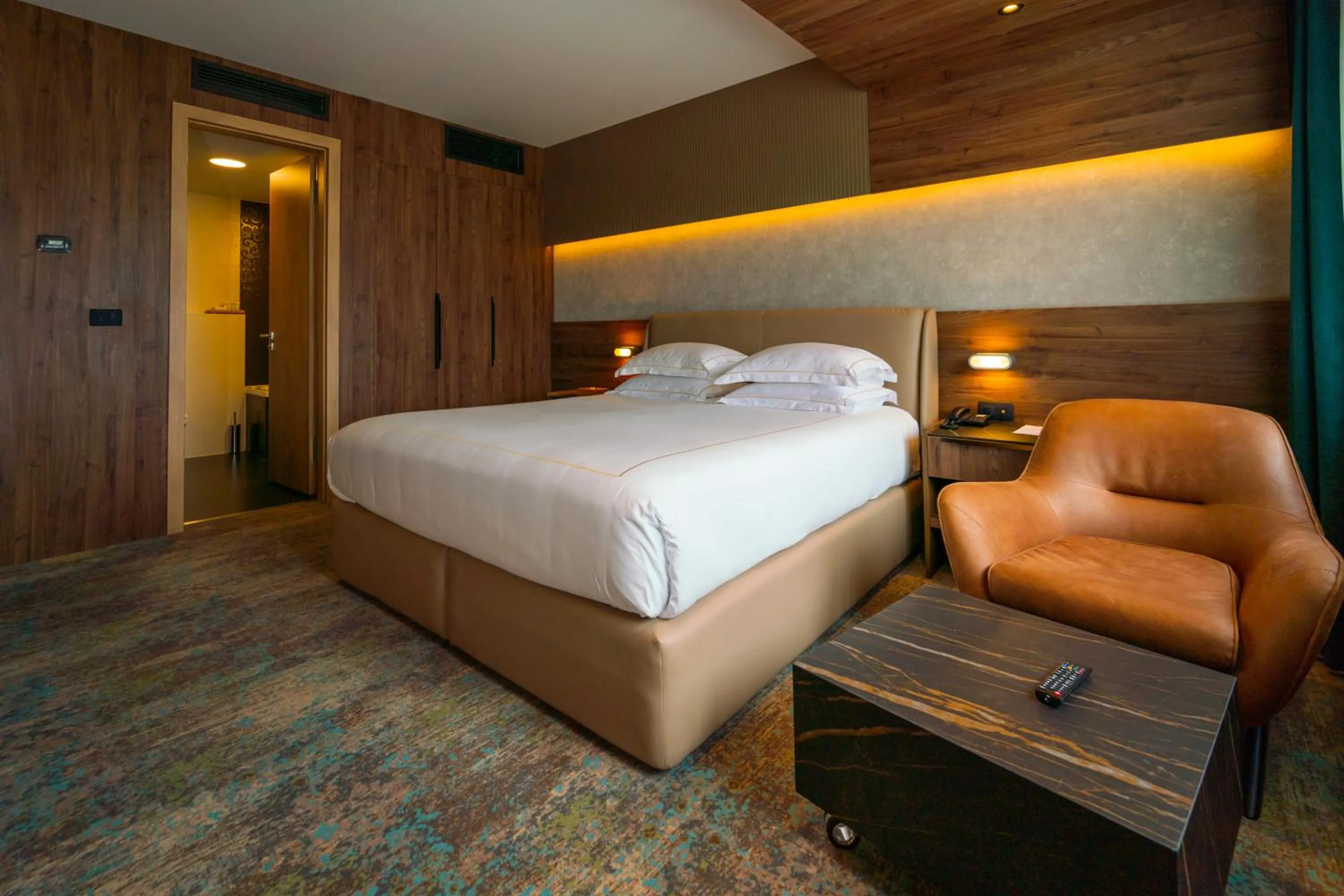 Bed in Emerald Hotel