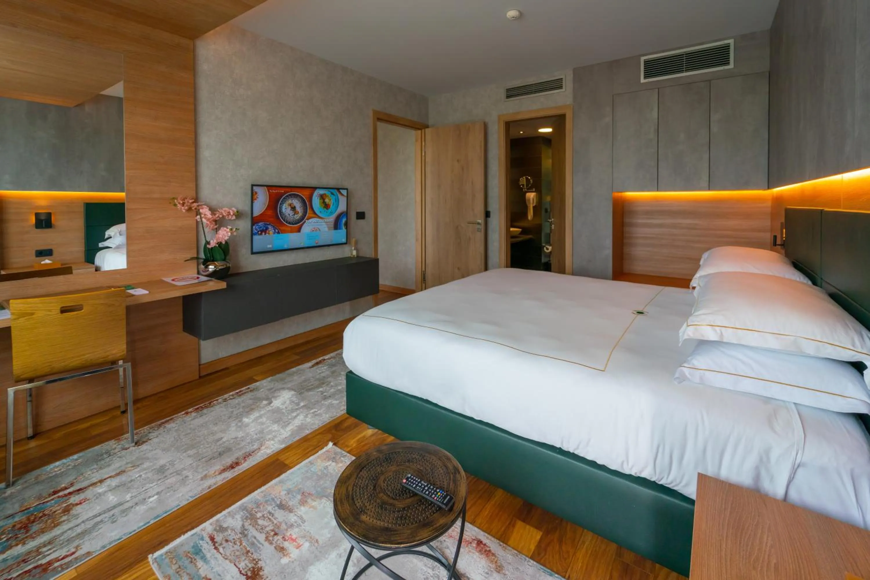 Bed in Emerald Hotel