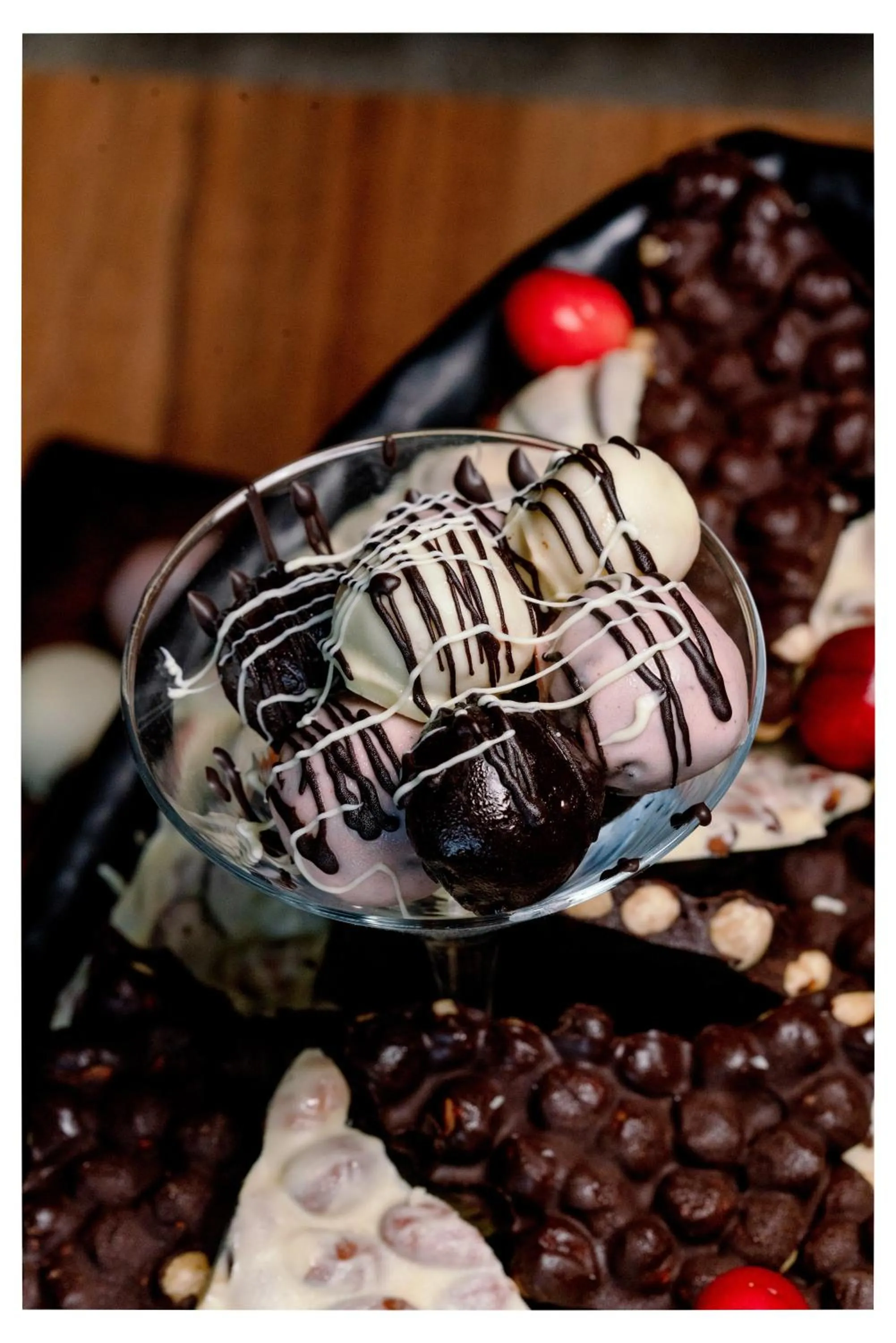 Restaurant/places to eat in Emerald Hotel