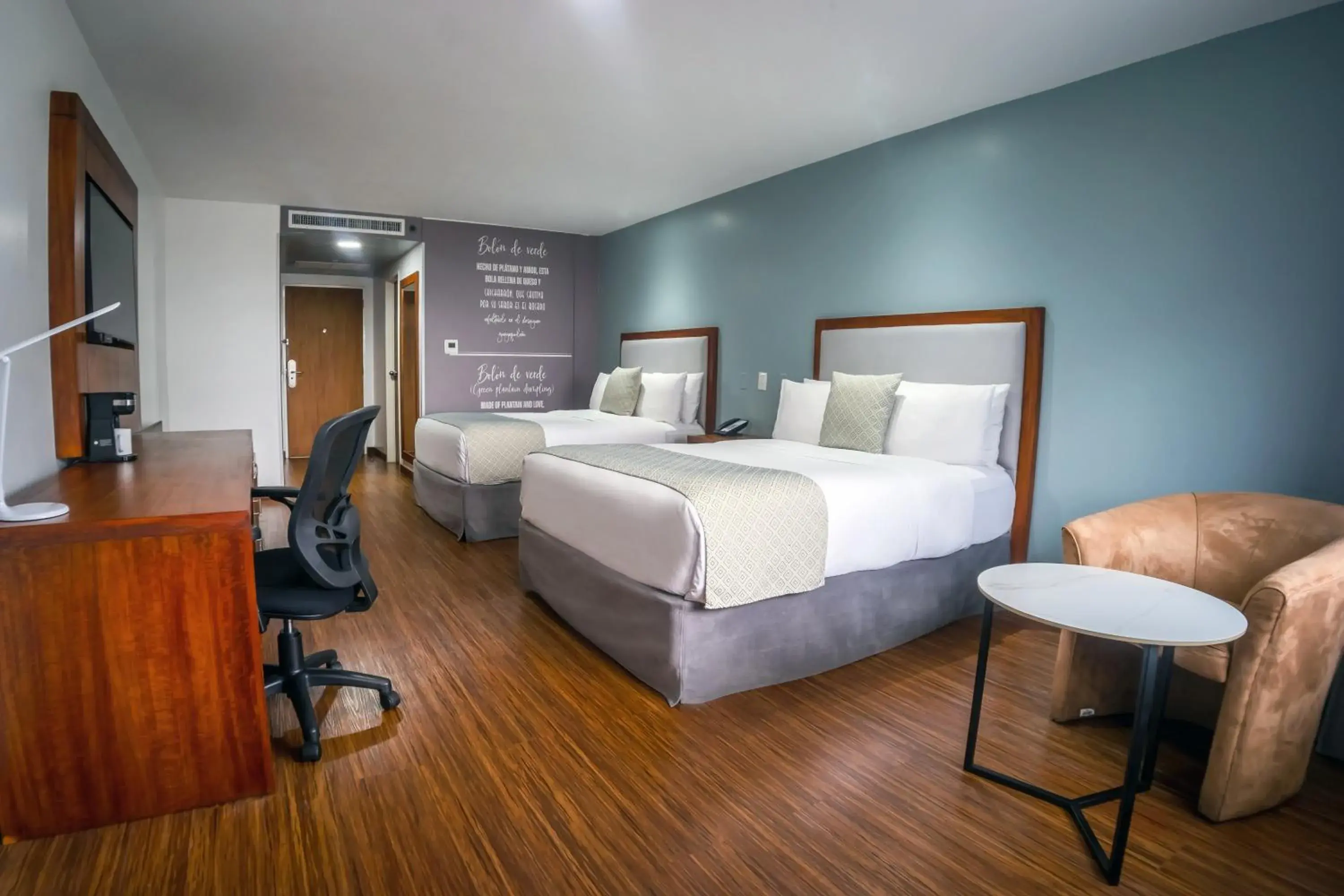 Standard room with 2 Double Beds, Non-Smoking in TRYP by Wyndham Guayaquil Airport Standard room with 2 Double Beds, Non-Smoking in TRYP by Wyndham Guayaquil Airport