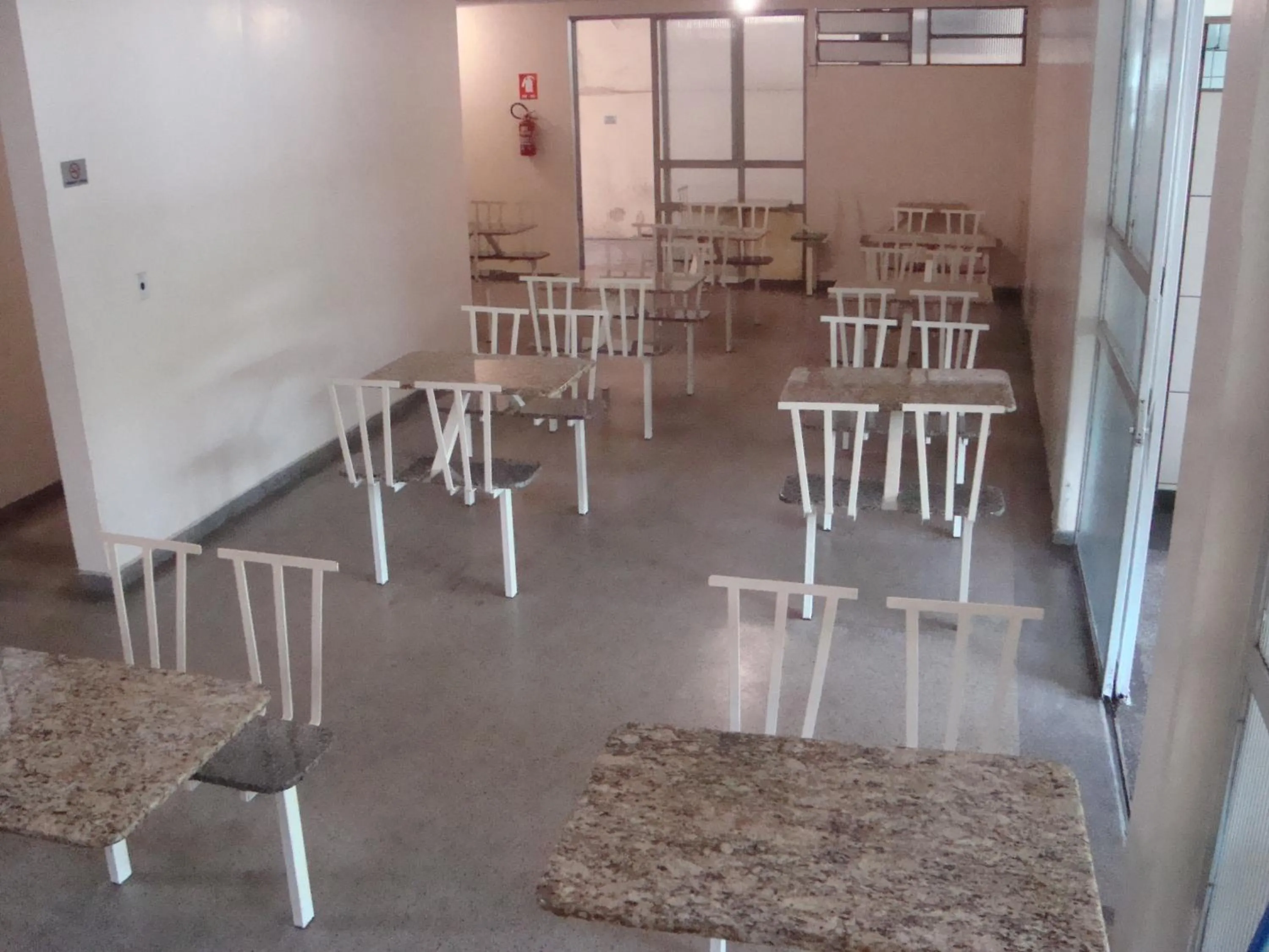 Restaurant/places to eat in Goias Hotel