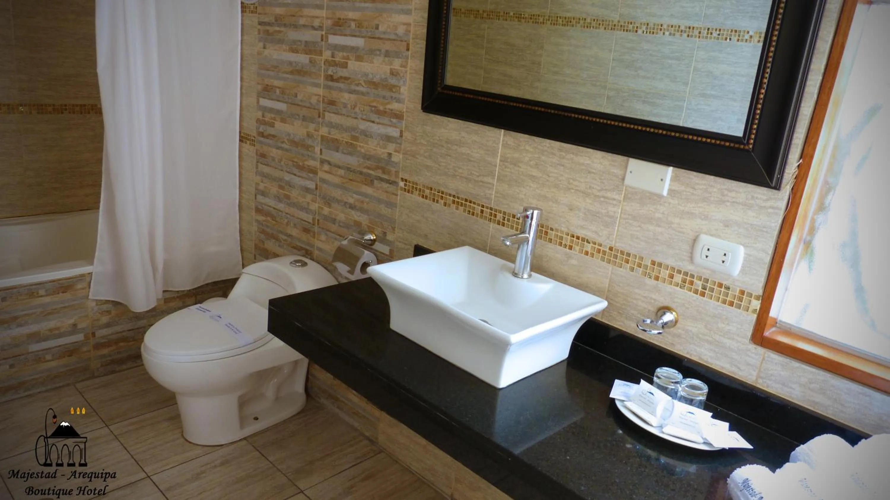 Bathroom in Majestad Hotel Boutique