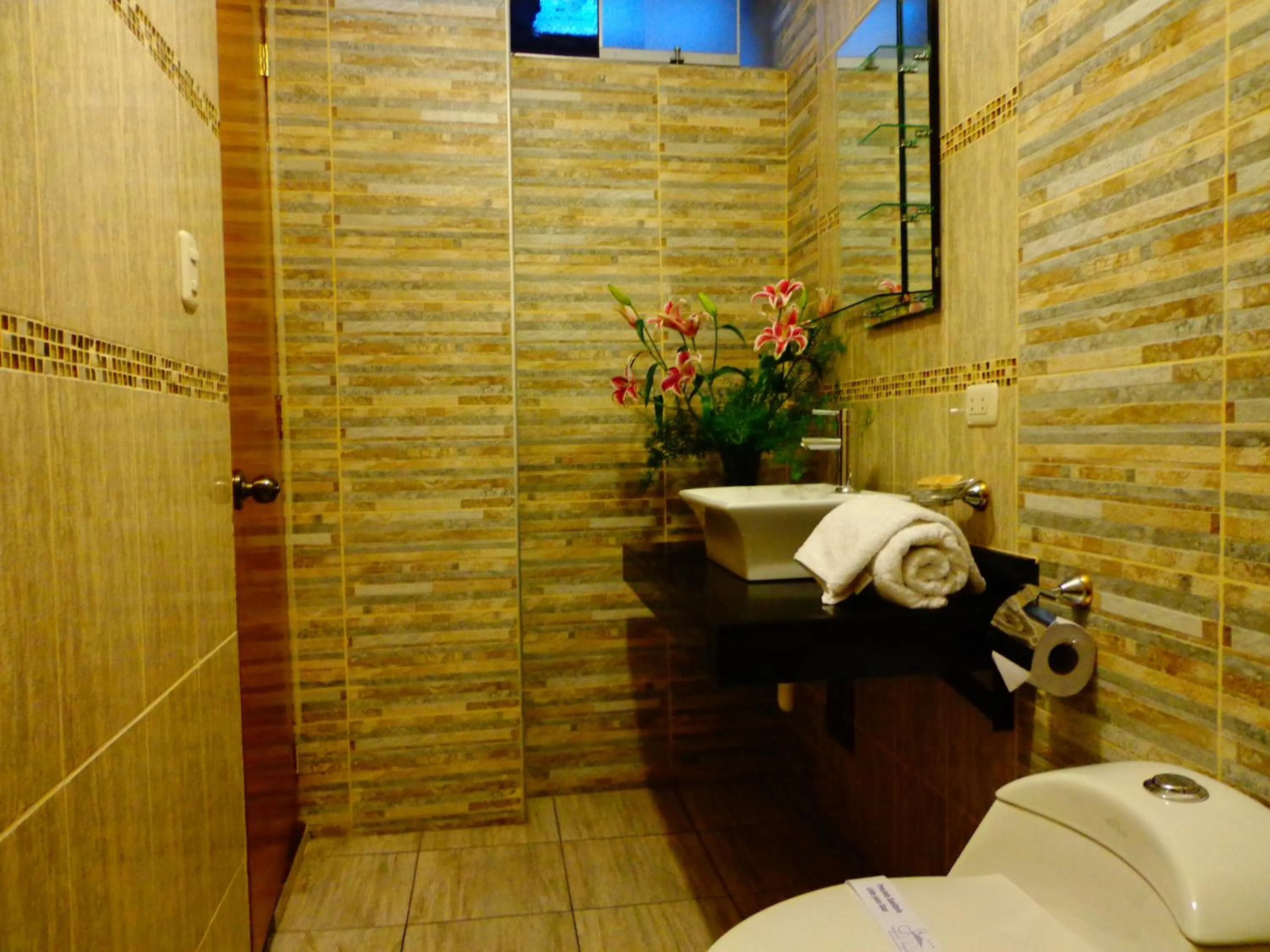 Bathroom in Majestad Hotel Boutique