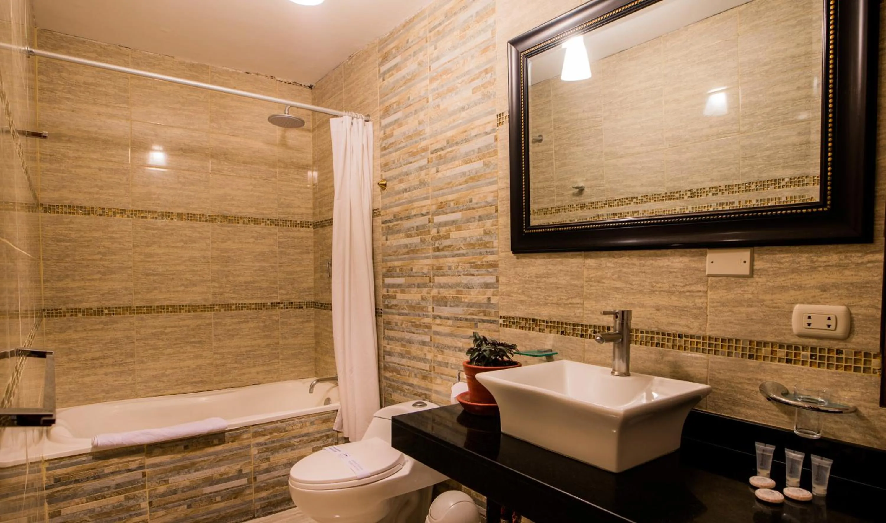 Bathroom in Majestad Hotel Boutique