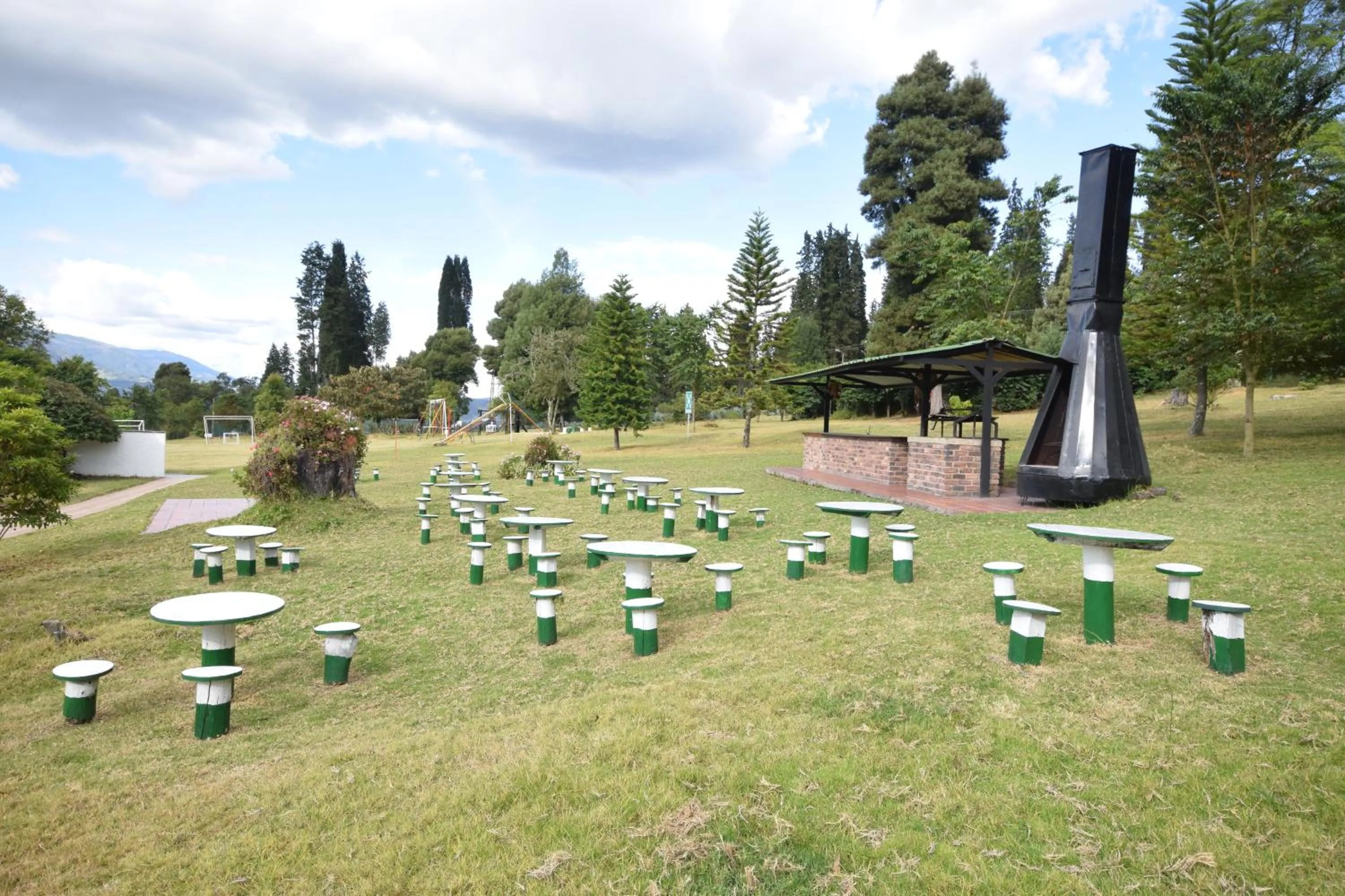 Restaurant/places to eat in D'Acosta Hotel Sochagota