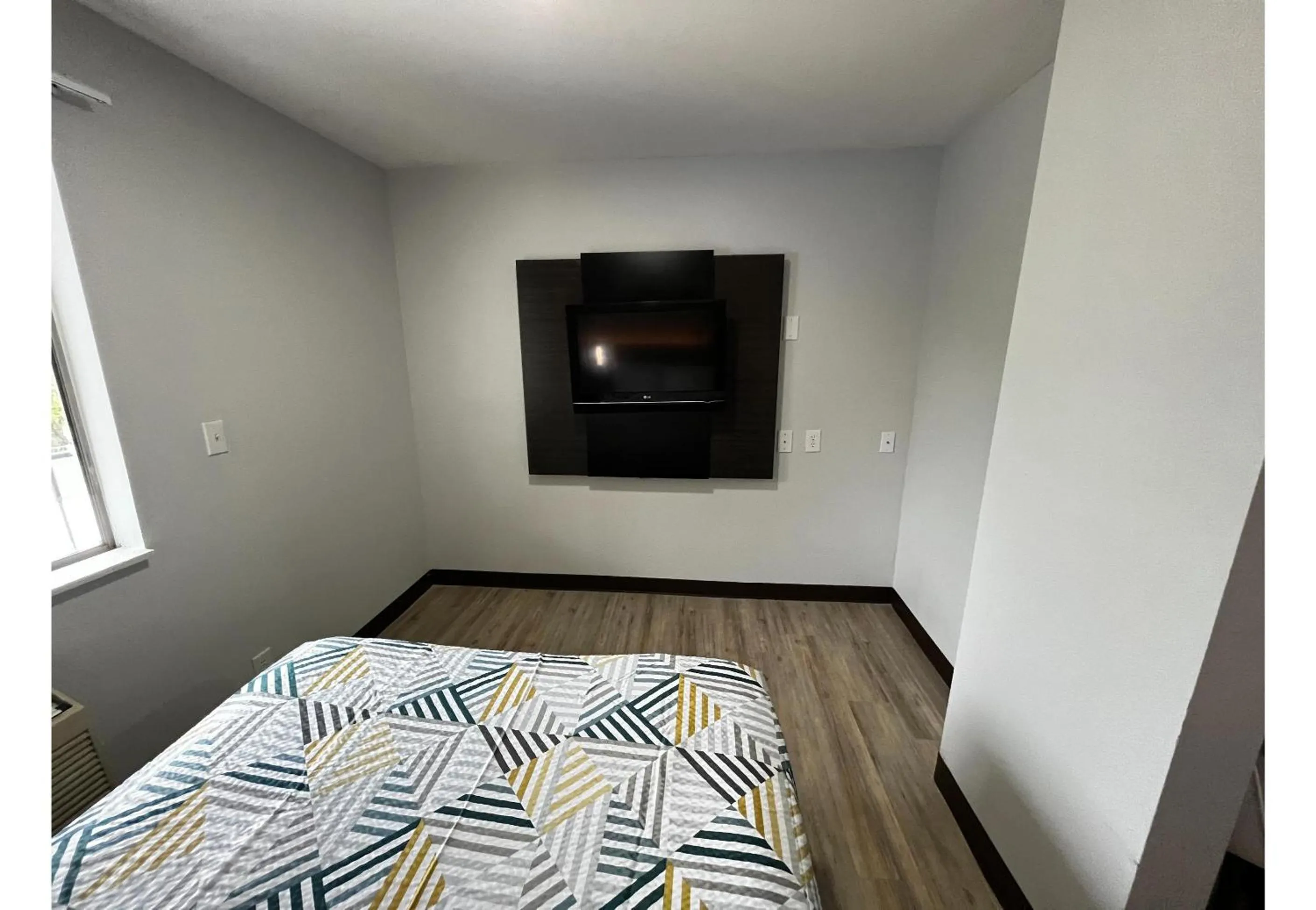 Bedroom, Bed in Studio 6 Lafayette, LA I-10 & I-49 N