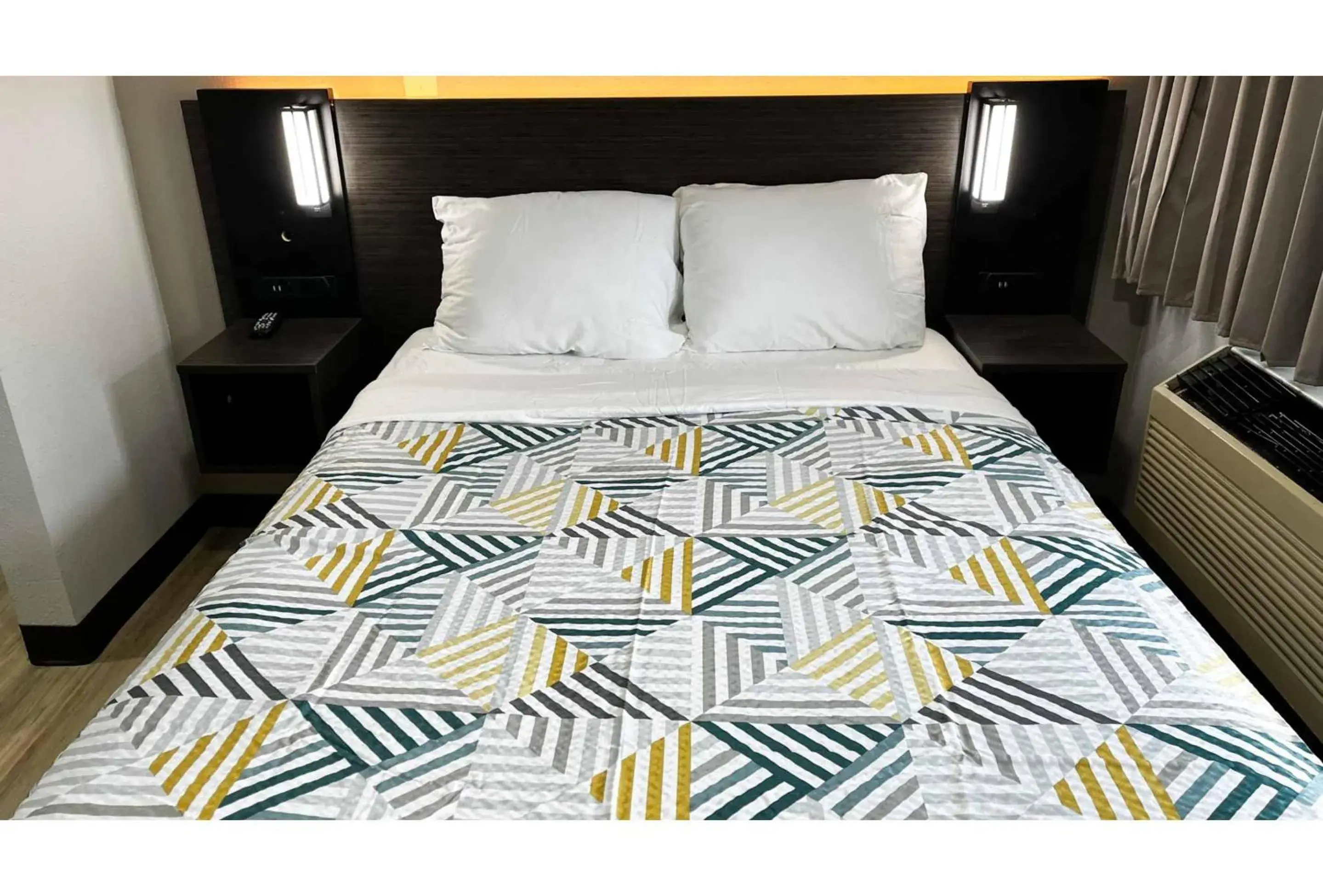 Queen Room - Disability Access in Studio 6 Lafayette, LA I-10 & I-49 N Queen Room - Disability Access in Studio 6 Lafayette, LA I-10 & I-49 N