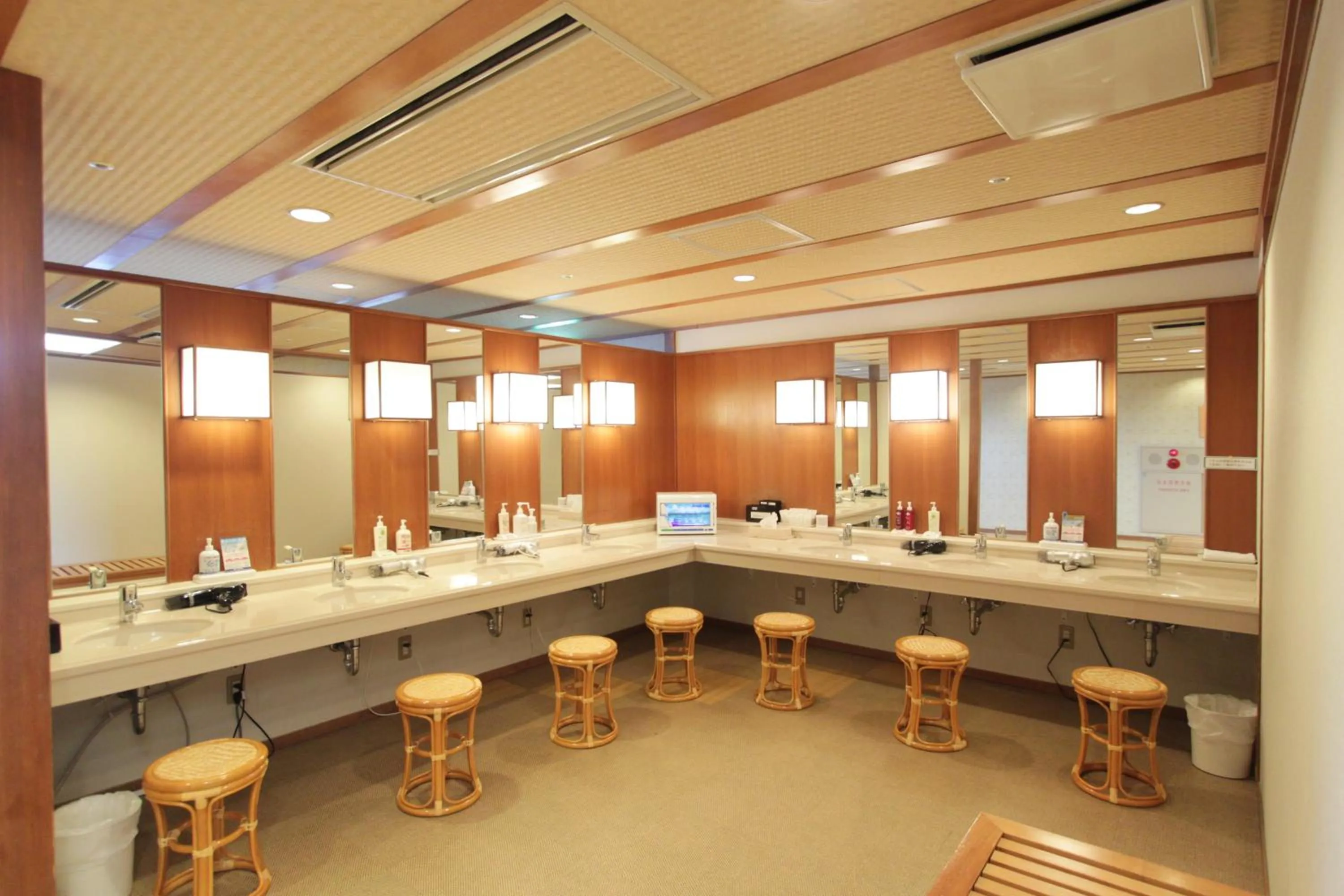 Hot Spring Bath in Hanabishi Hotel