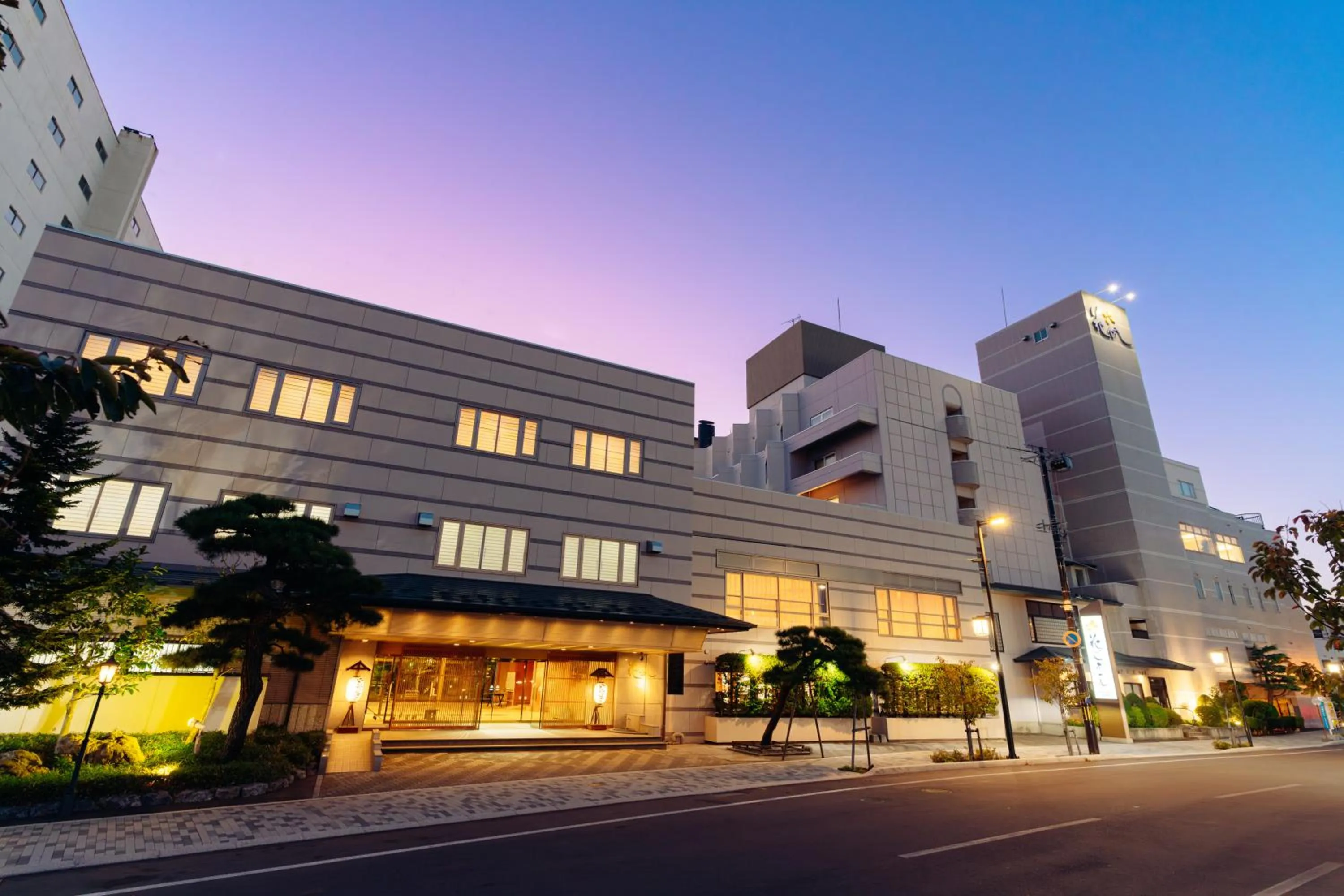 Property building in Hanabishi Hotel