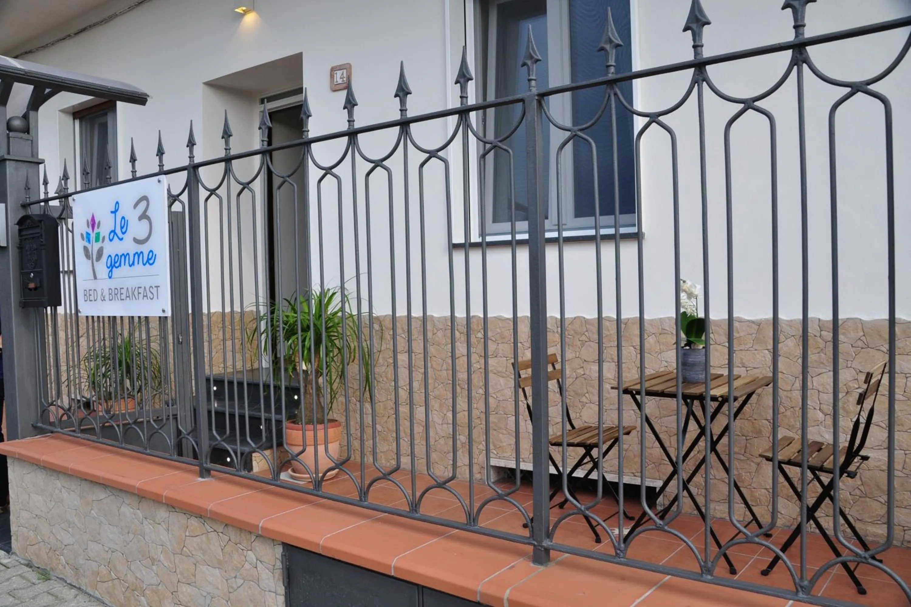 Facade/entrance in Le Tre Gemme