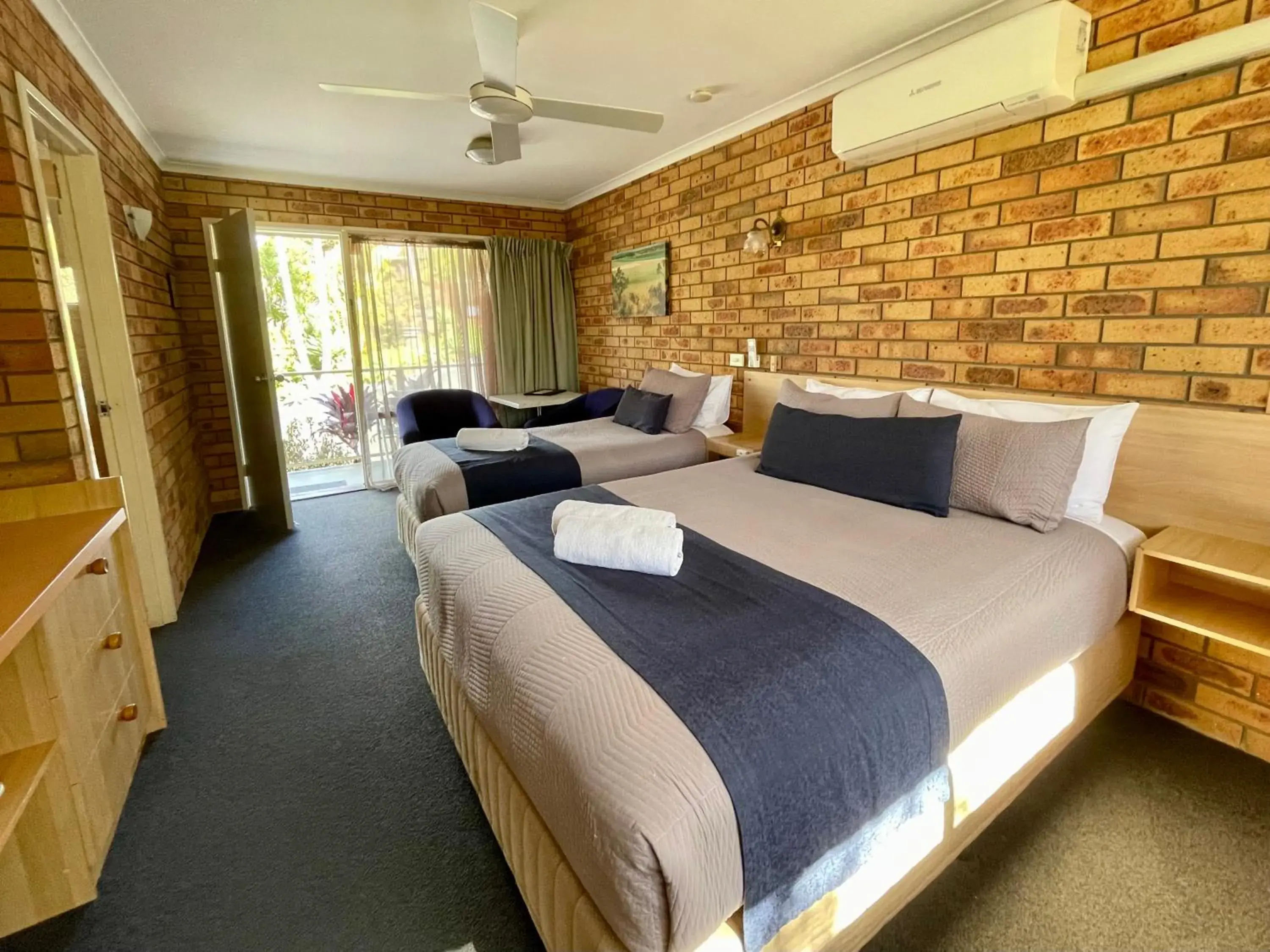 Twin Share Room in Ocean View Motor Inn Merimbula Twin Share Room in Ocean View Motor Inn Merimbula