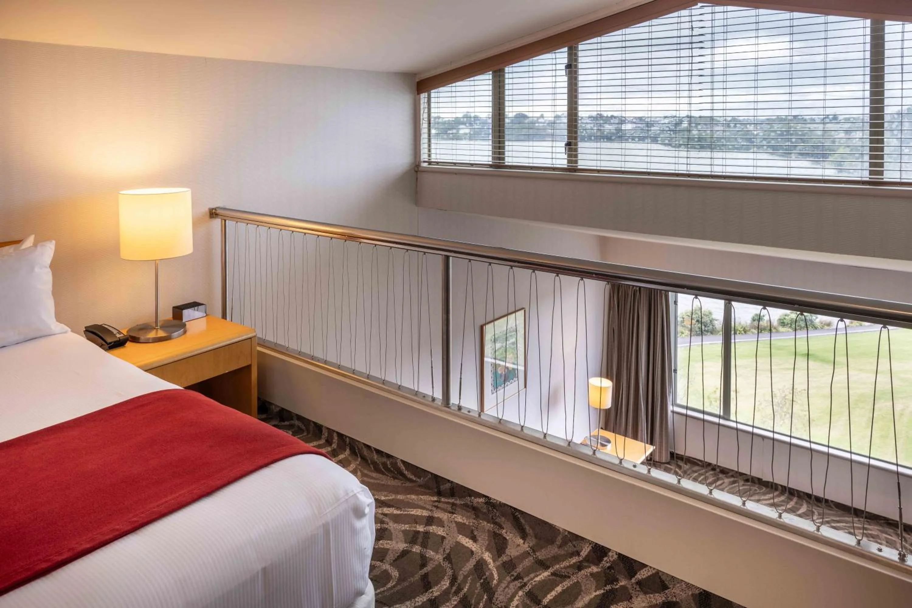 Bed in Waipuna Hotel & Conference Centre