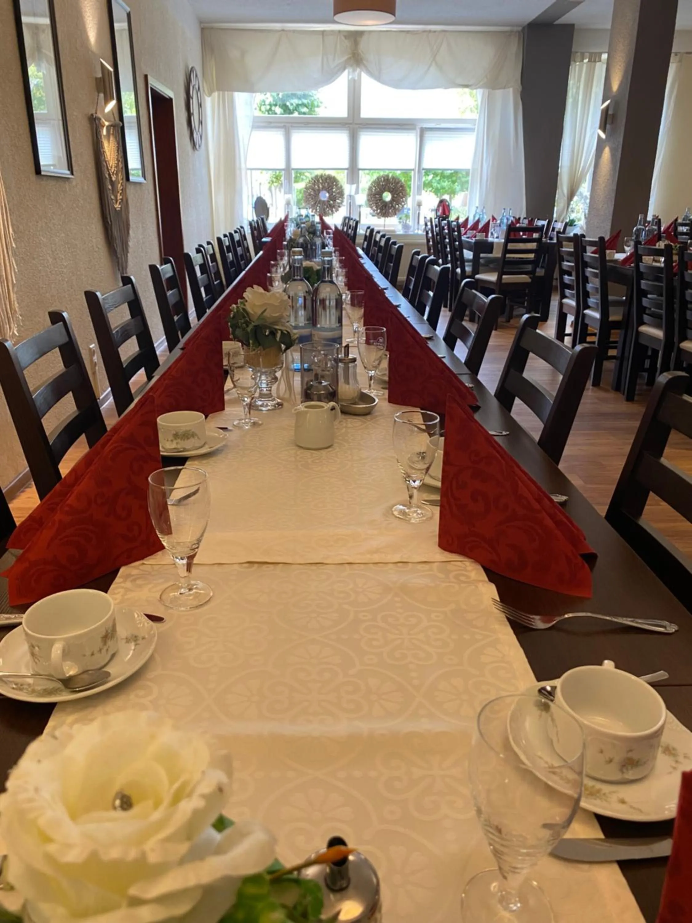 Restaurant/places to eat in Zur Eldenburg