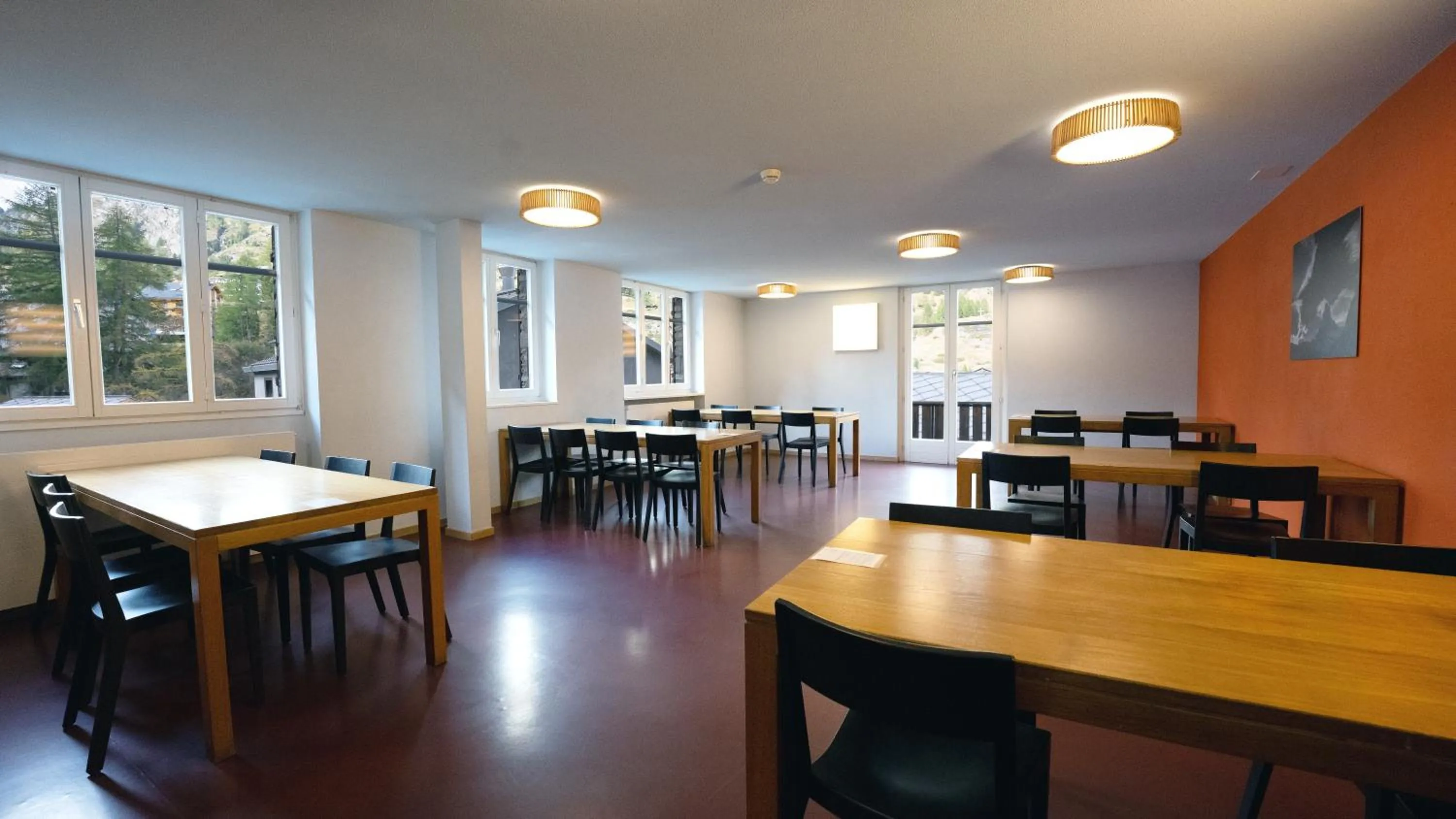 Restaurant/places to eat in Zermatt Youth Hostel