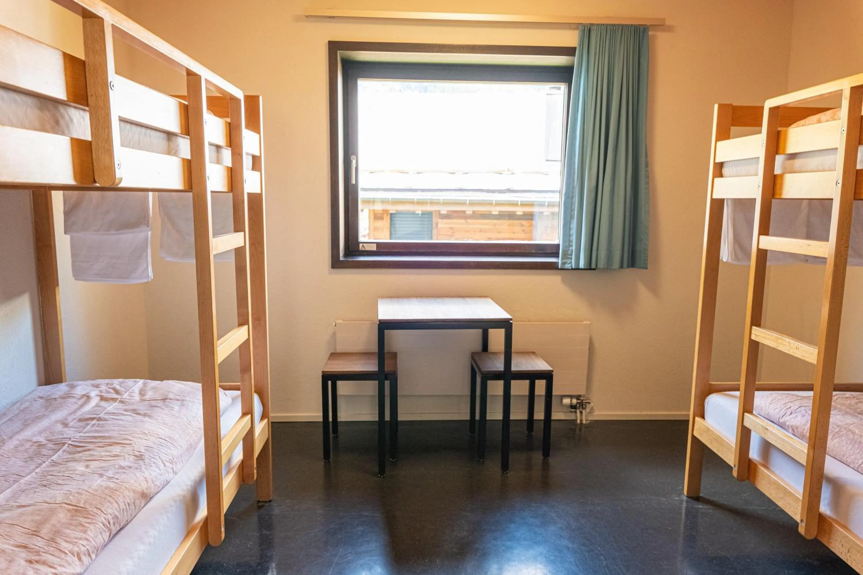 Bedroom, Bed in Zermatt Youth Hostel