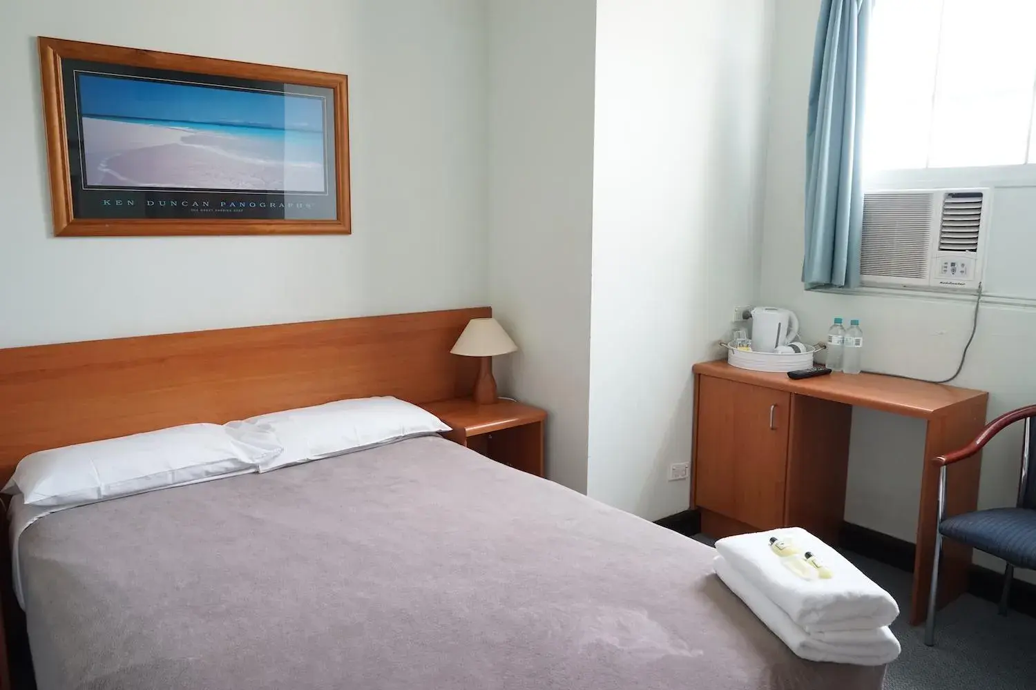 Double Room with Shared Bathroom in Hurstville Ritz Hotel Double Room with Shared Bathroom in Hurstville Ritz Hotel