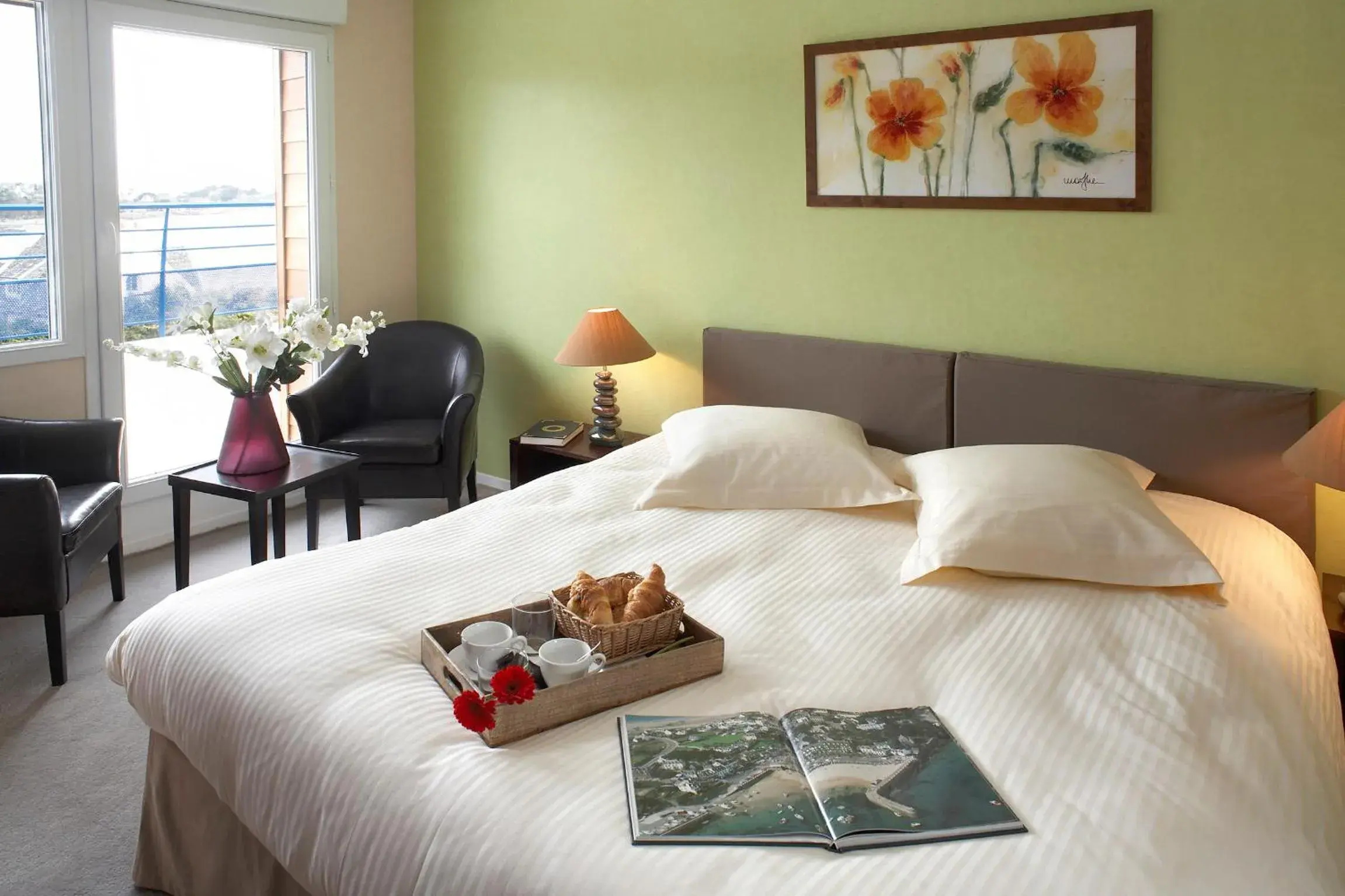 Double Room with Balcony in L'Escale Evel Er Gêr Double Room with Balcony in L'Escale Evel Er Gêr