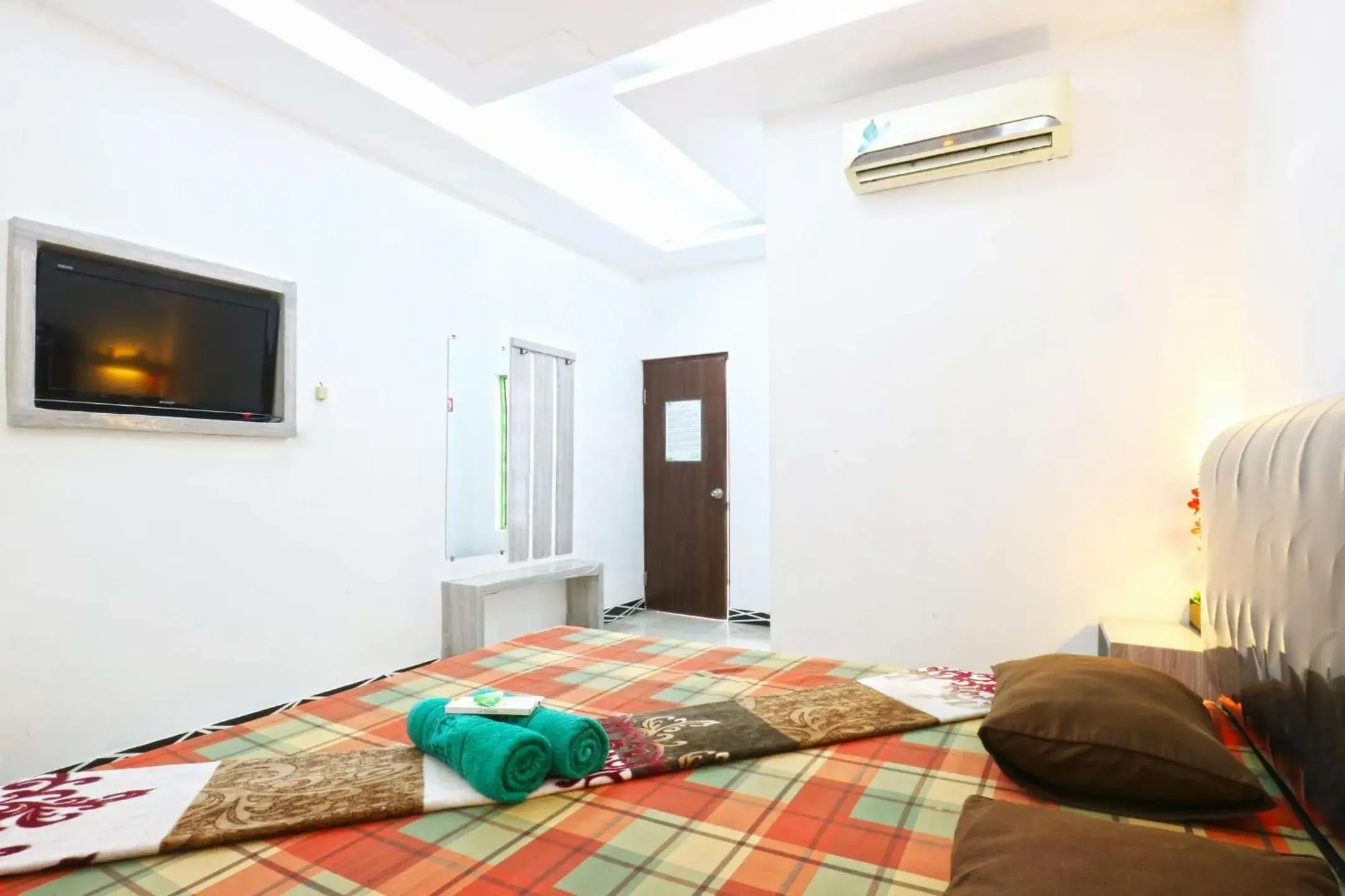 Deluxe Room in Habibah Syariah Hotel Deluxe Room in Habibah Syariah Hotel