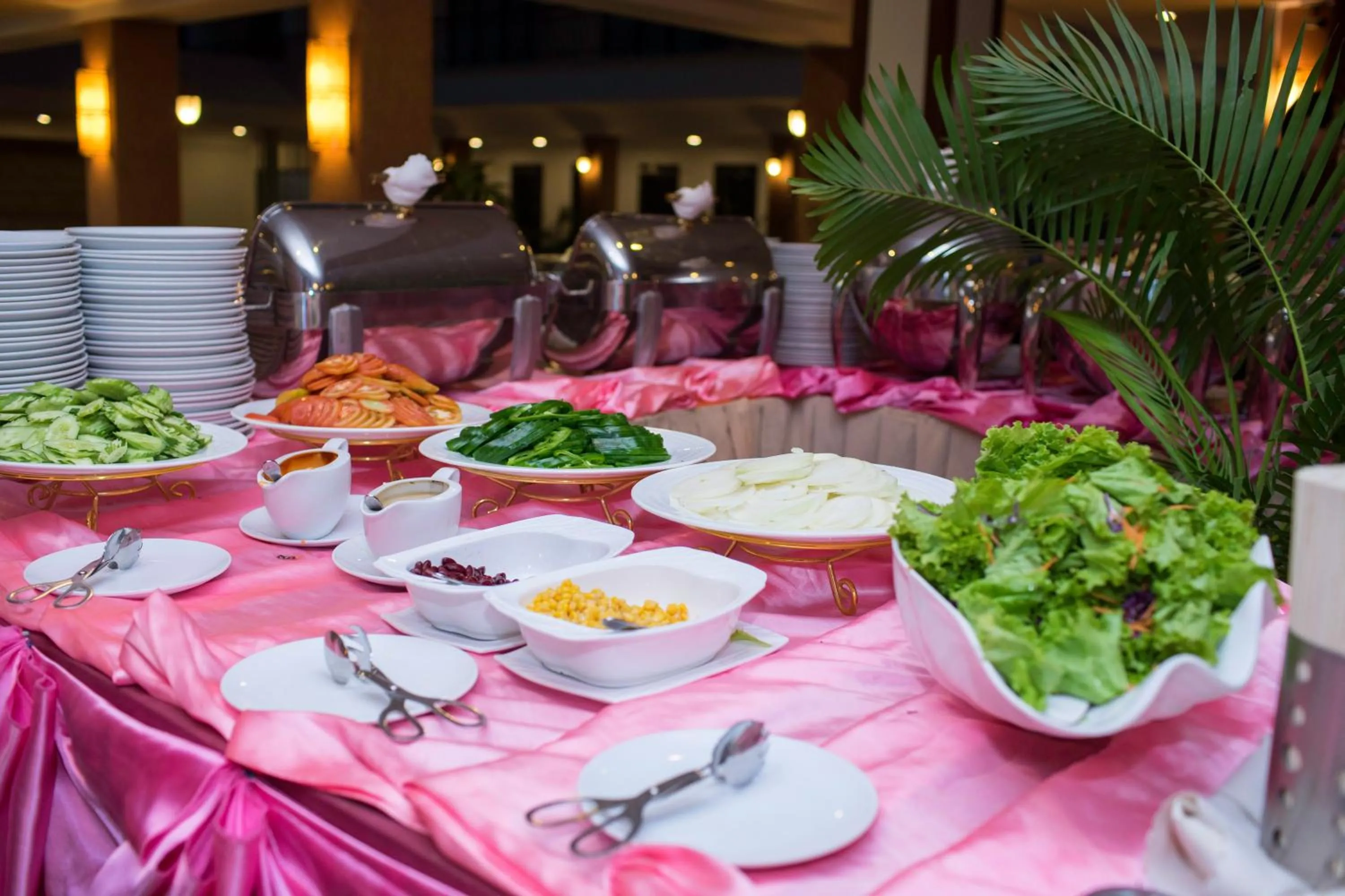 Breakfast in Smiling Deluxe Hotel