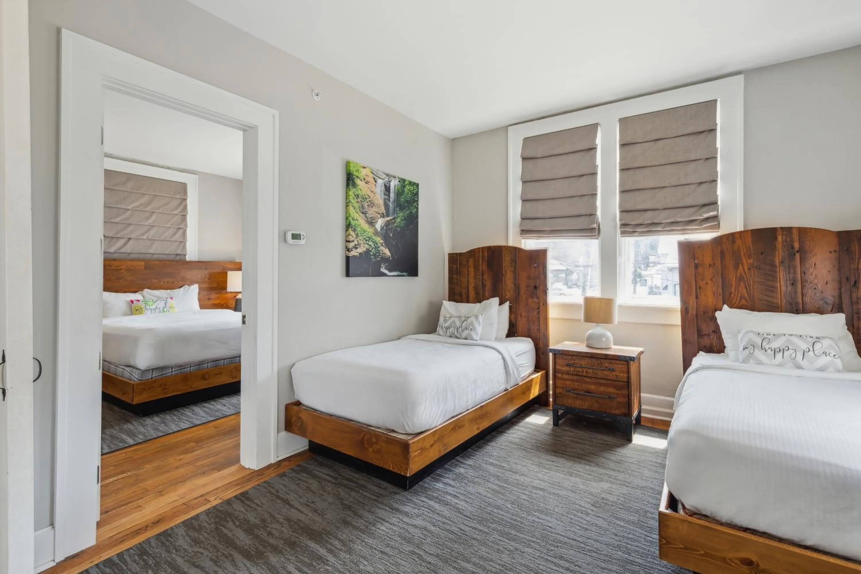 Bedroom, Bed in Western Front Hotel