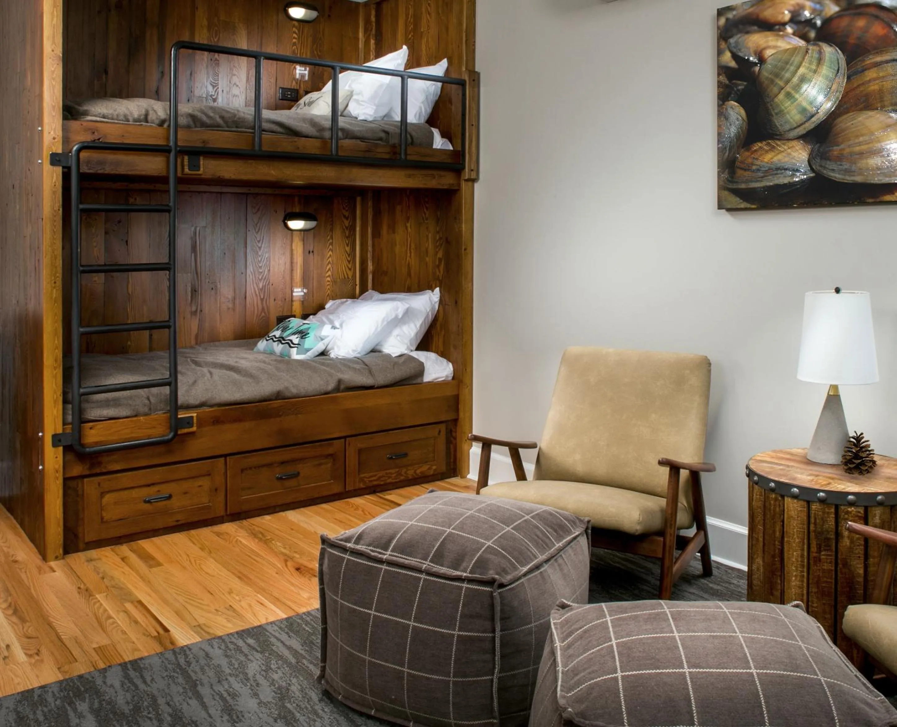 Bedroom, Bed in Western Front Hotel