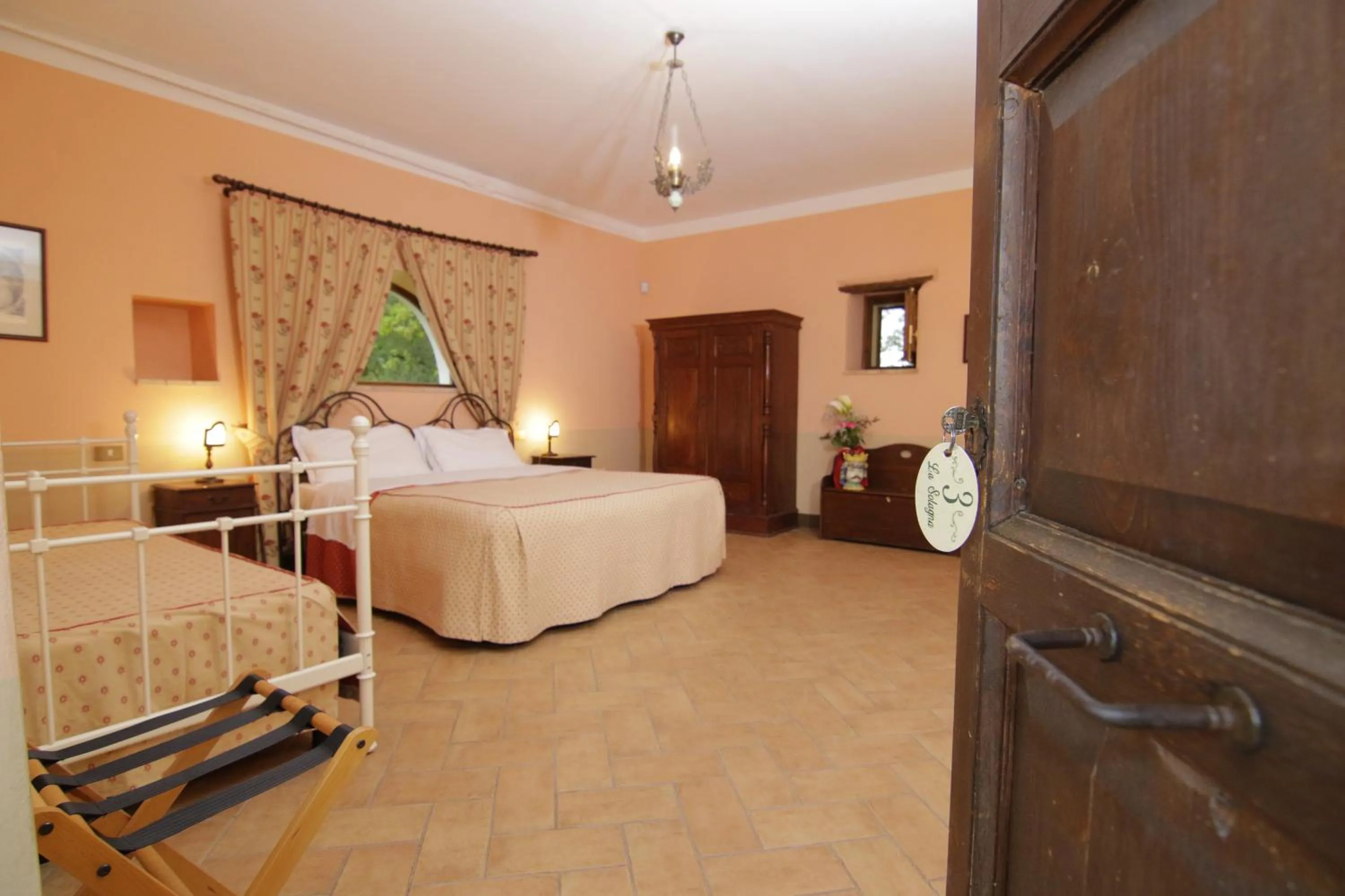 Photo of the whole room, Bed in Villa Pardi