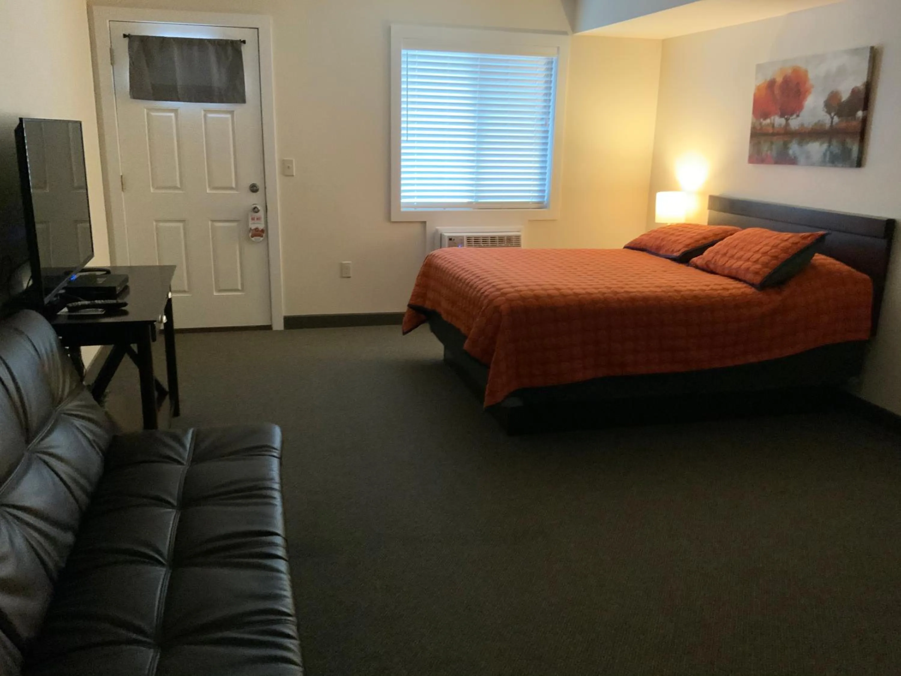 Bed in Rockerville Lodge & Cabins