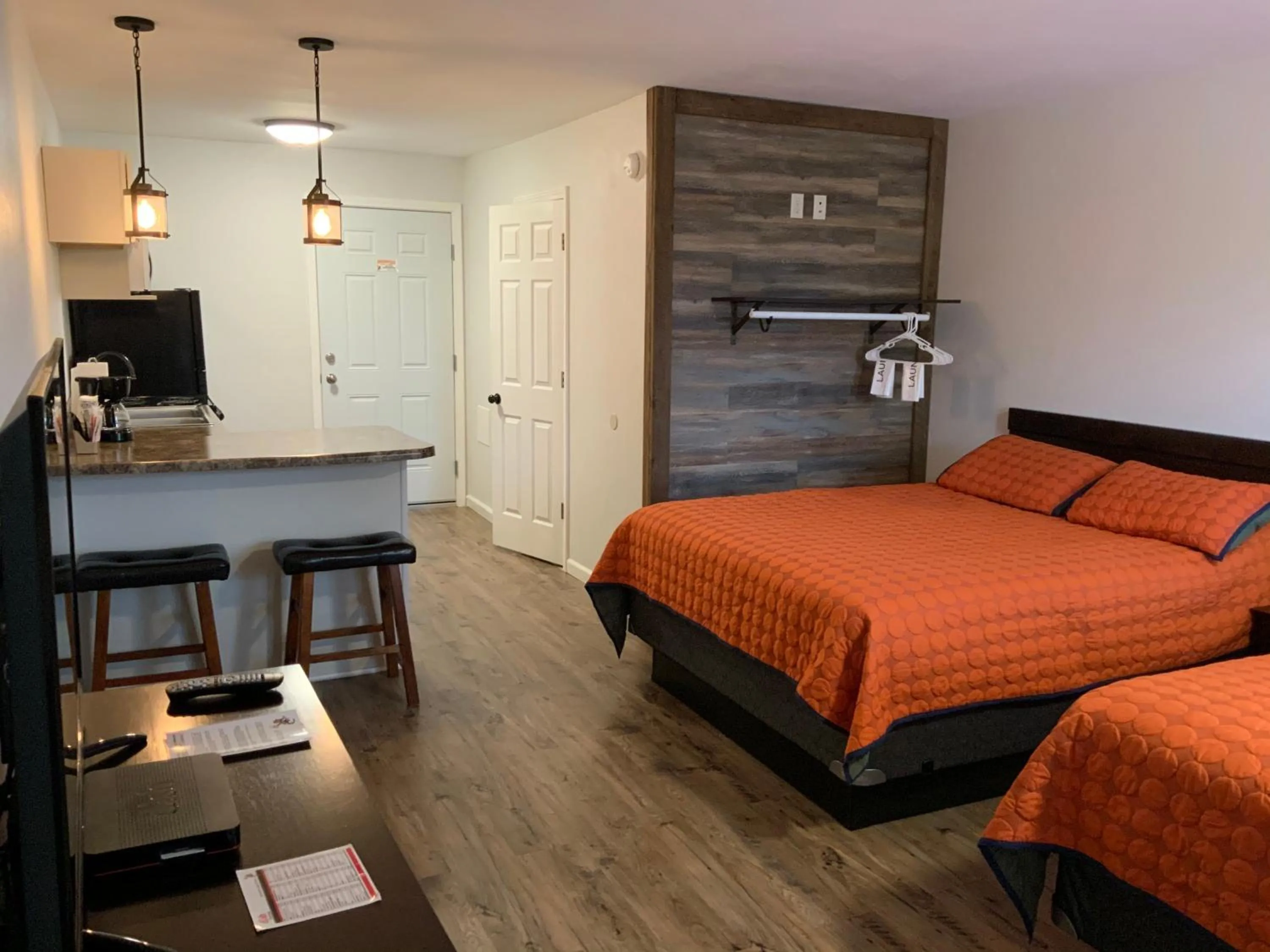 Bed in Rockerville Lodge & Cabins