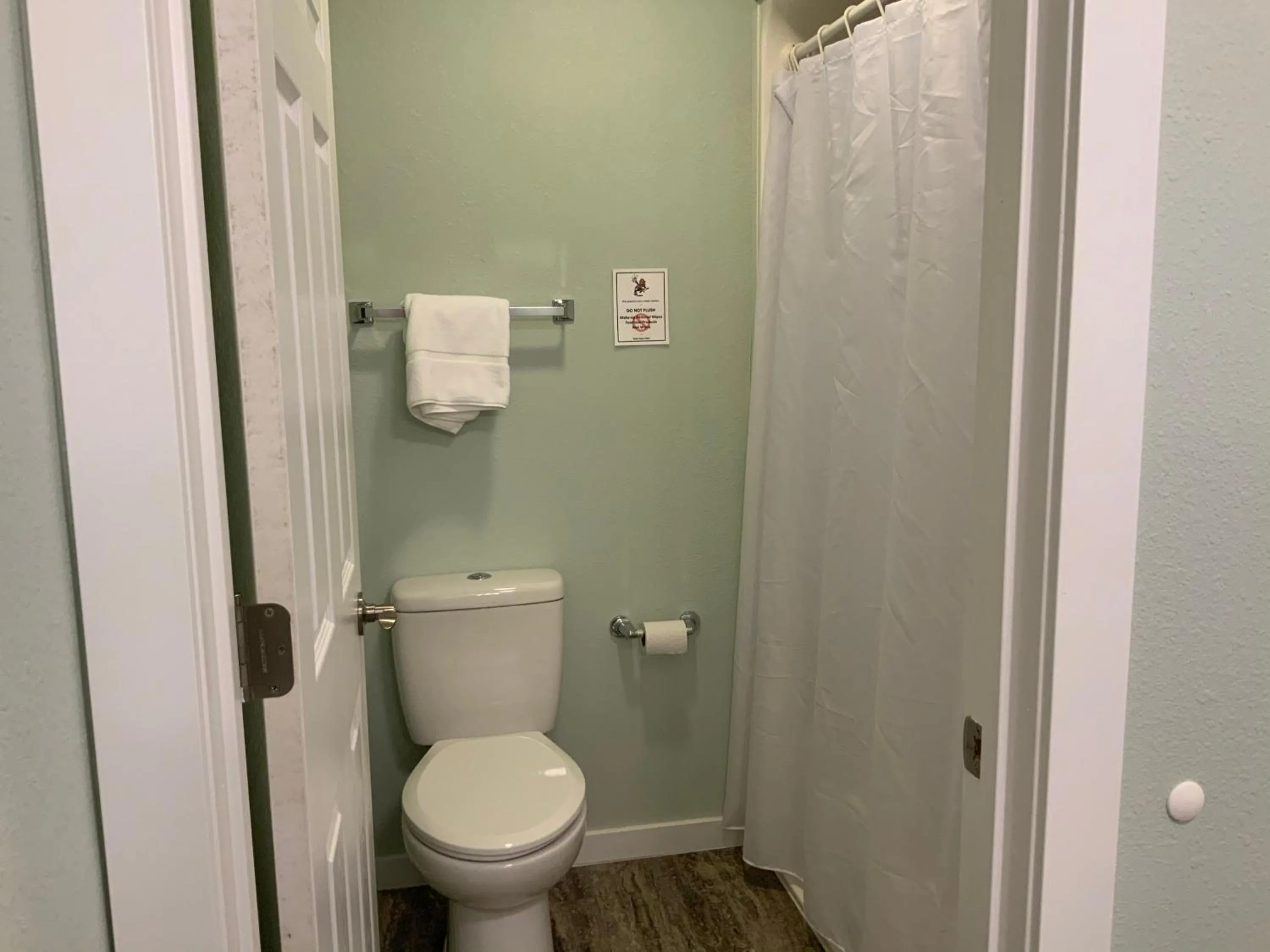 Bathroom in Rockerville Lodge & Cabins