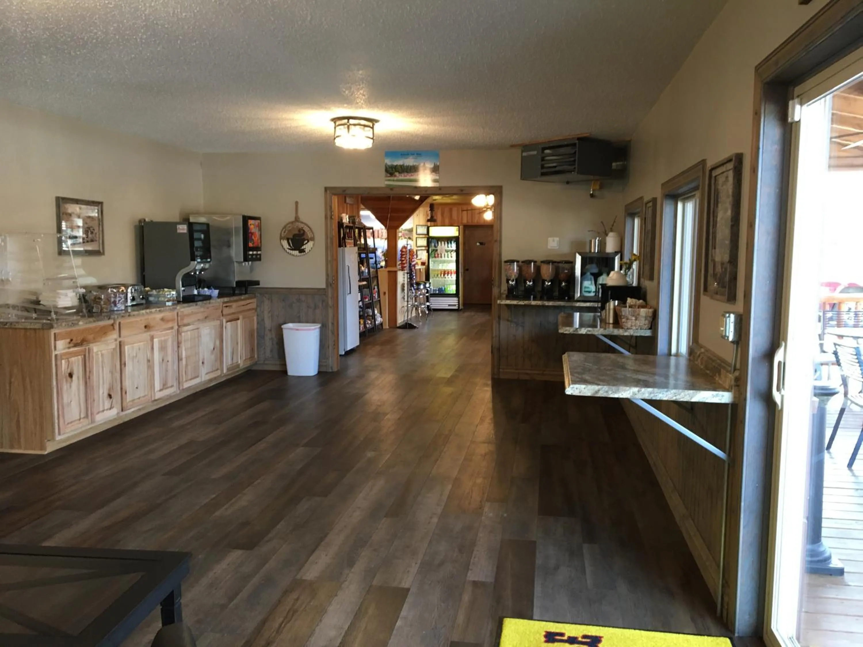 Continental breakfast in Rockerville Lodge & Cabins