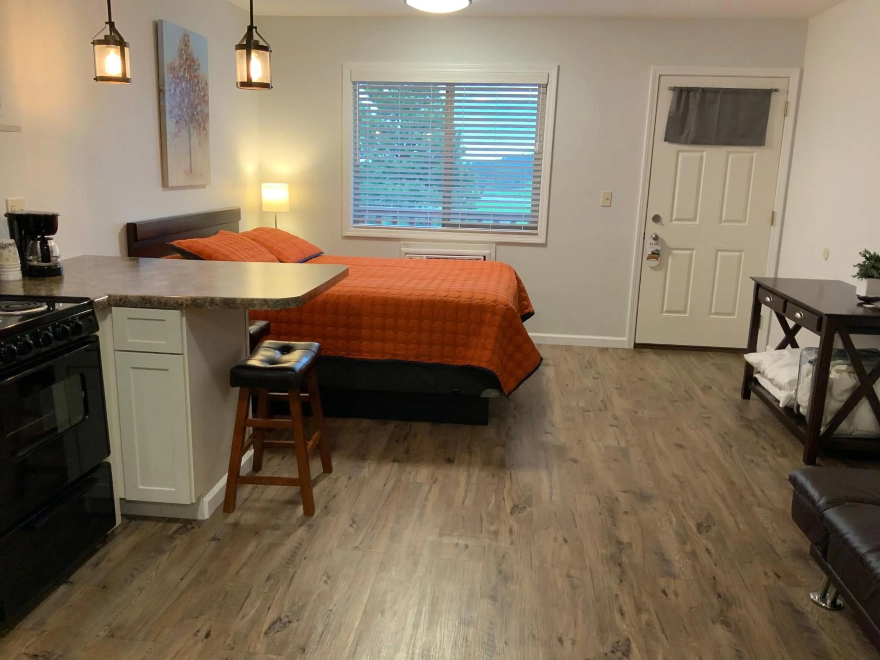 Bed in Rockerville Lodge & Cabins