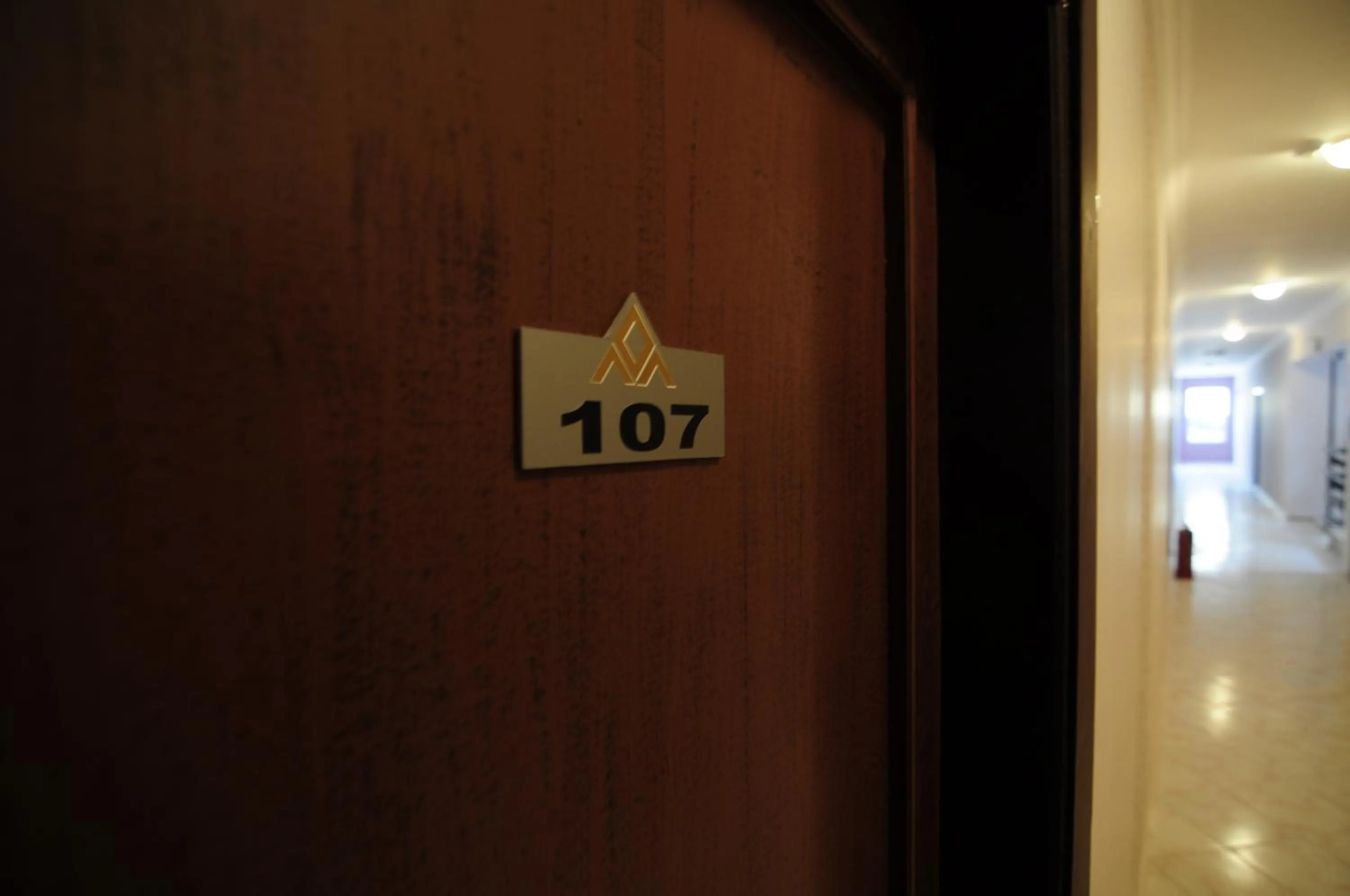 Logo/Certificate/Sign in Le Moral Apart Hotel