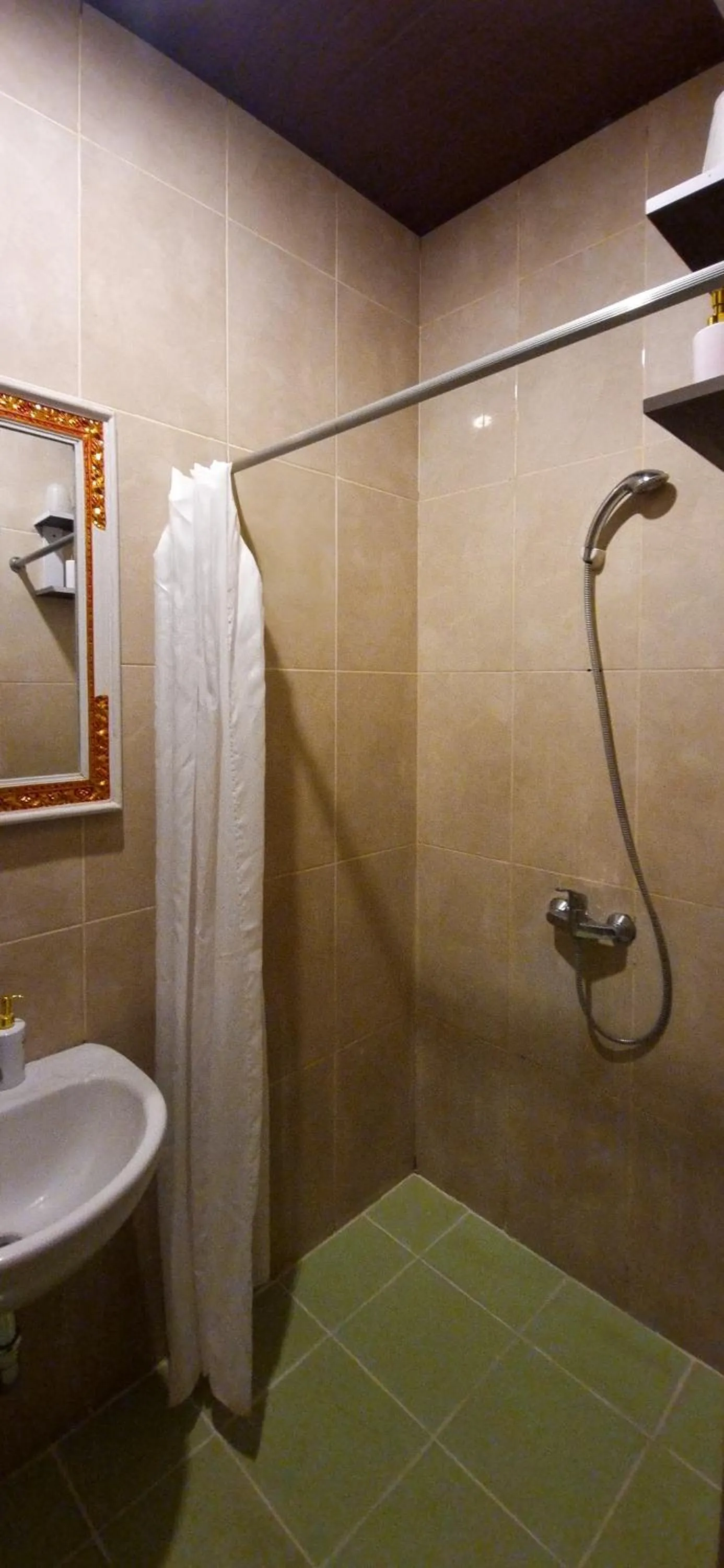 Gustav Bali Homestay and Massage