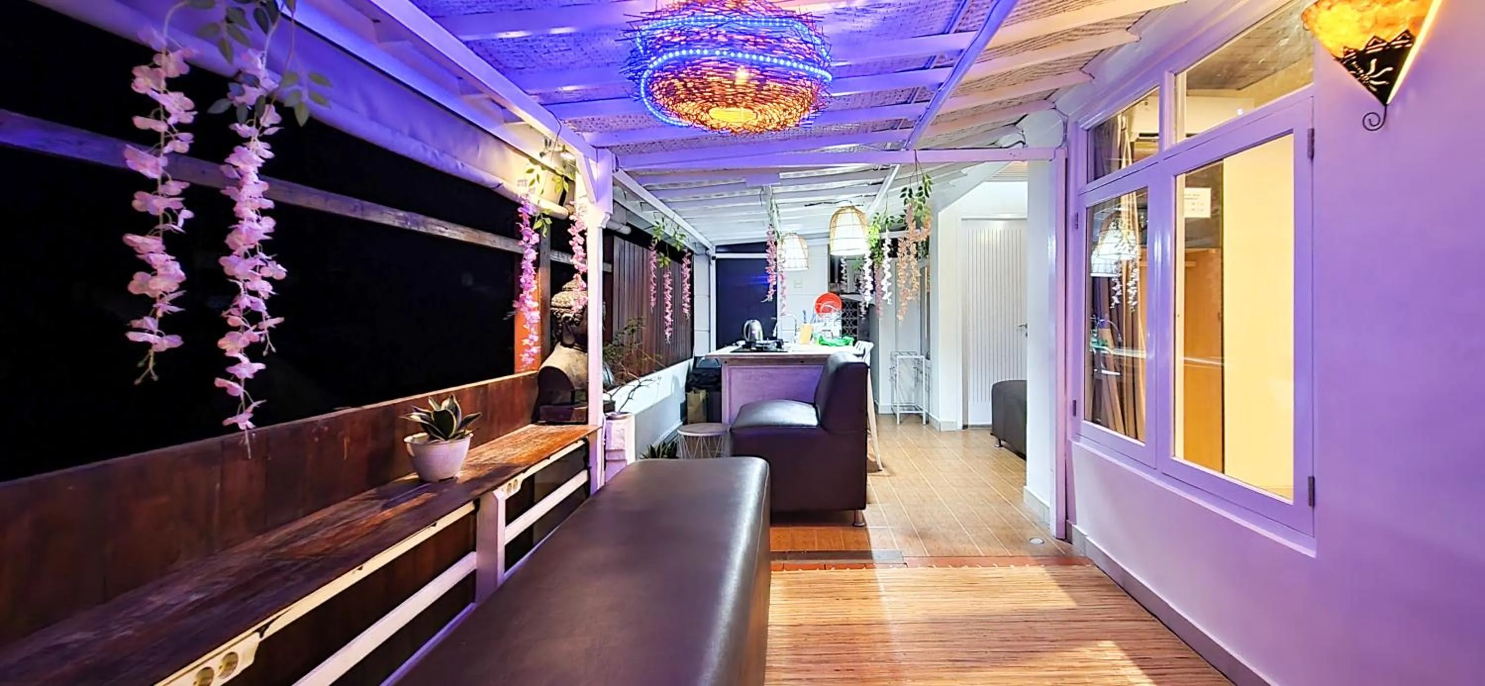 Balcony/Terrace in Gustav Bali Homestay and Massage